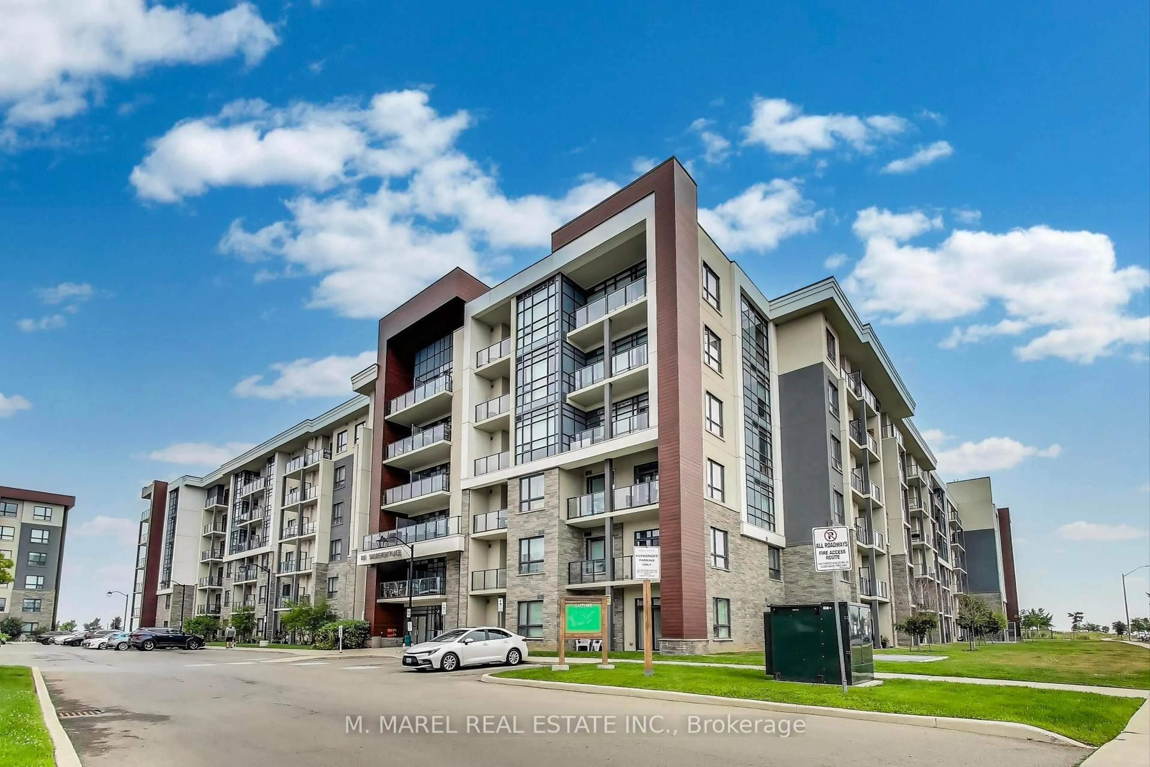 A pic from outside/outdoor area/front of a property/back of a property/a pic from drone, unknown for 101 Shoreview Pl #223, Hamilton Ontario L8E 0K2
