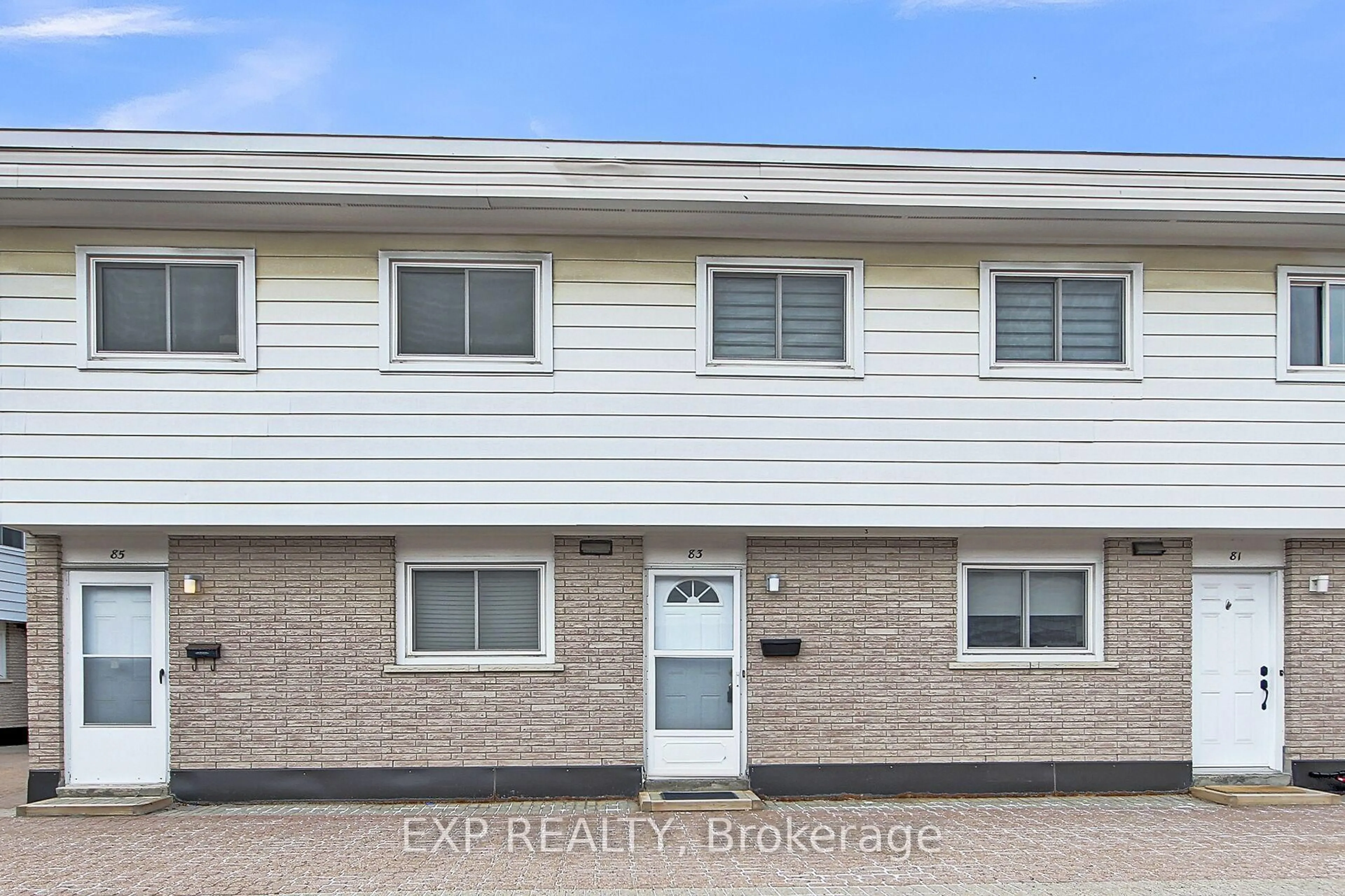 Unknown for 83 Hadley Circ, Ottawa Ontario K2H 7Z8