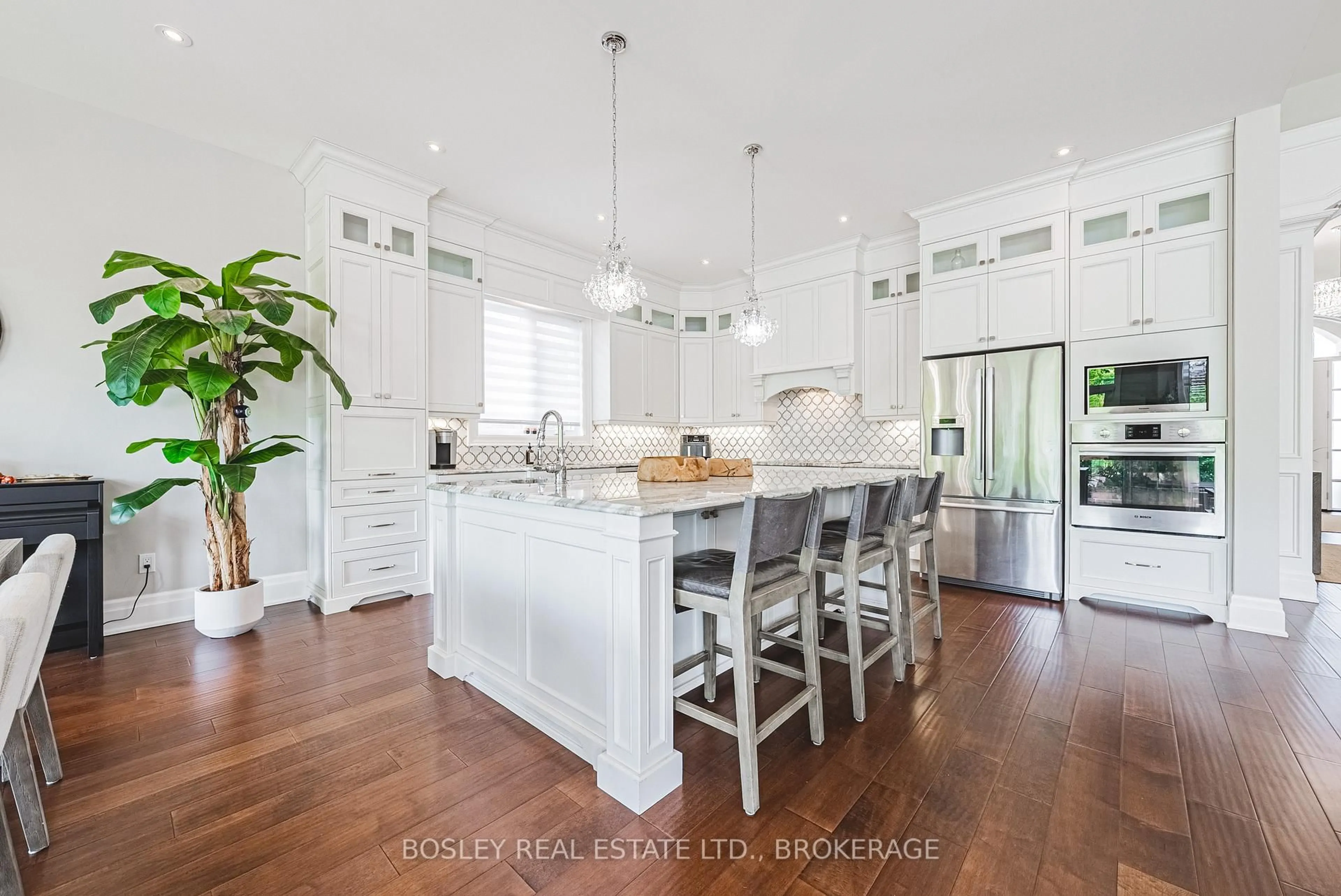 Open concept kitchen, unknown for 32 Philmori Blvd, Pelham Ontario L0S 1E5