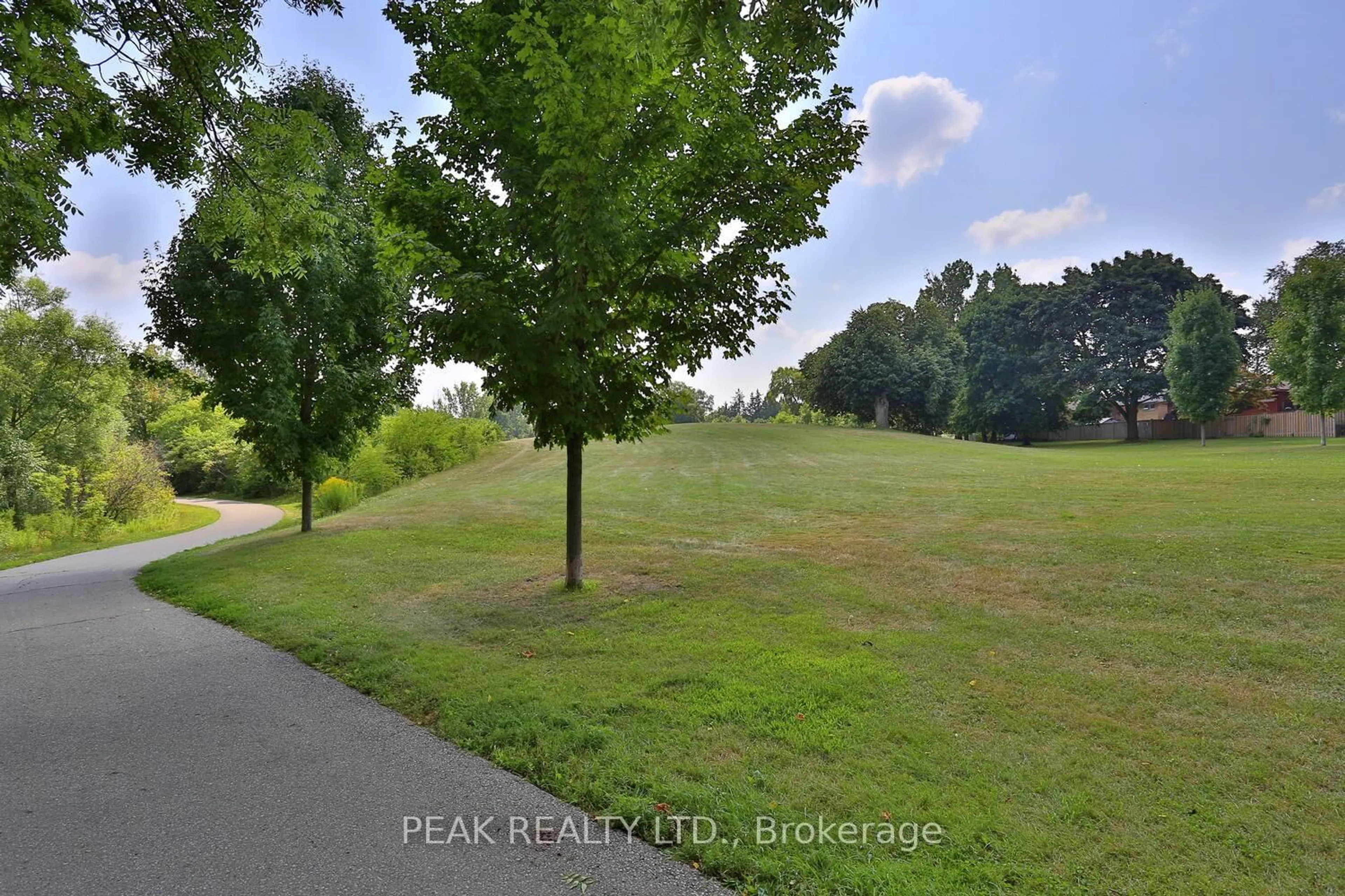 Blurry image for 1085 Queens Blvd, Kitchener Ontario N2M 1B9