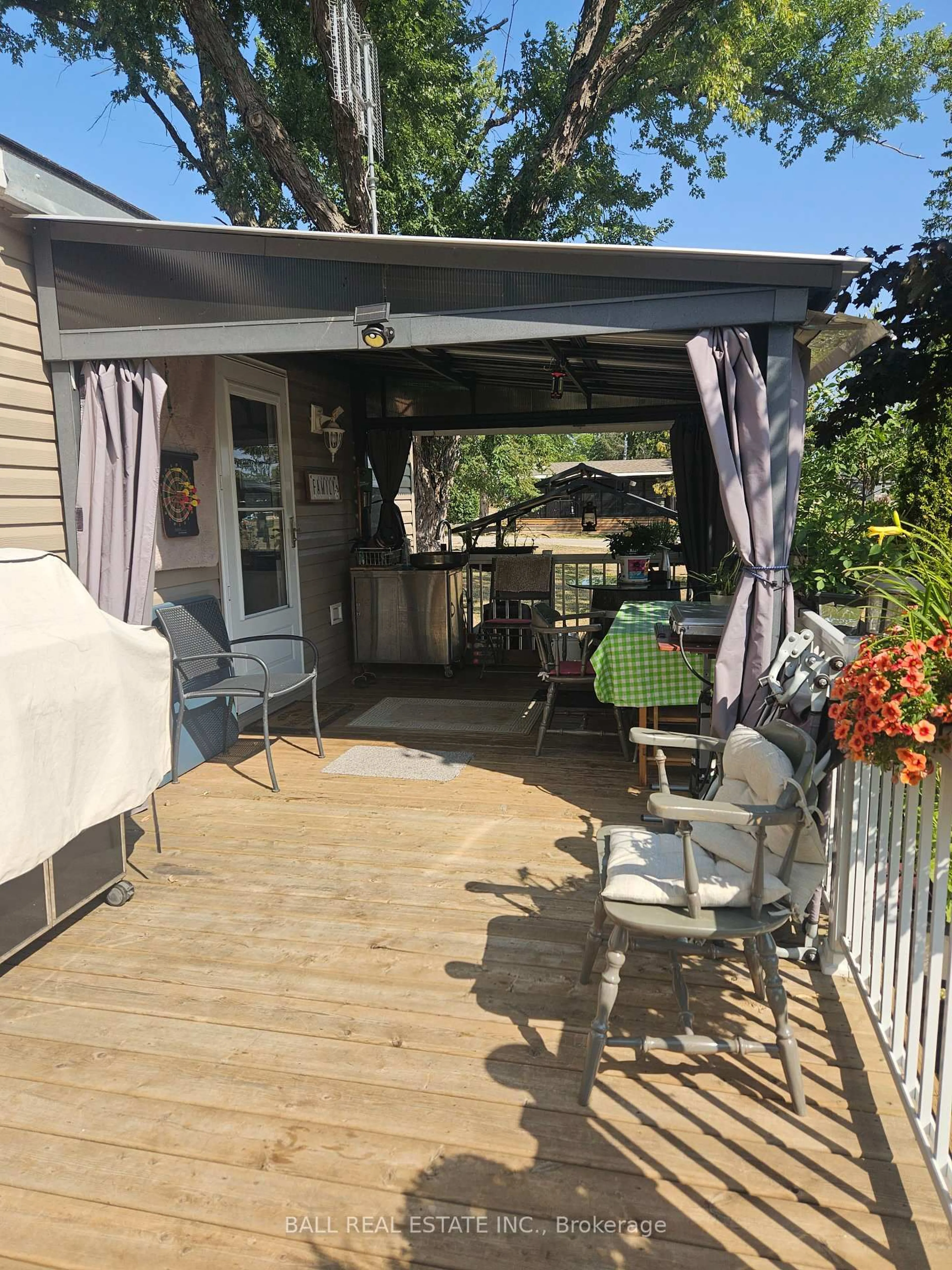 Patio, street for 657 Thunderbridge Rd, Kawartha Lakes Ontario K9V 4R1