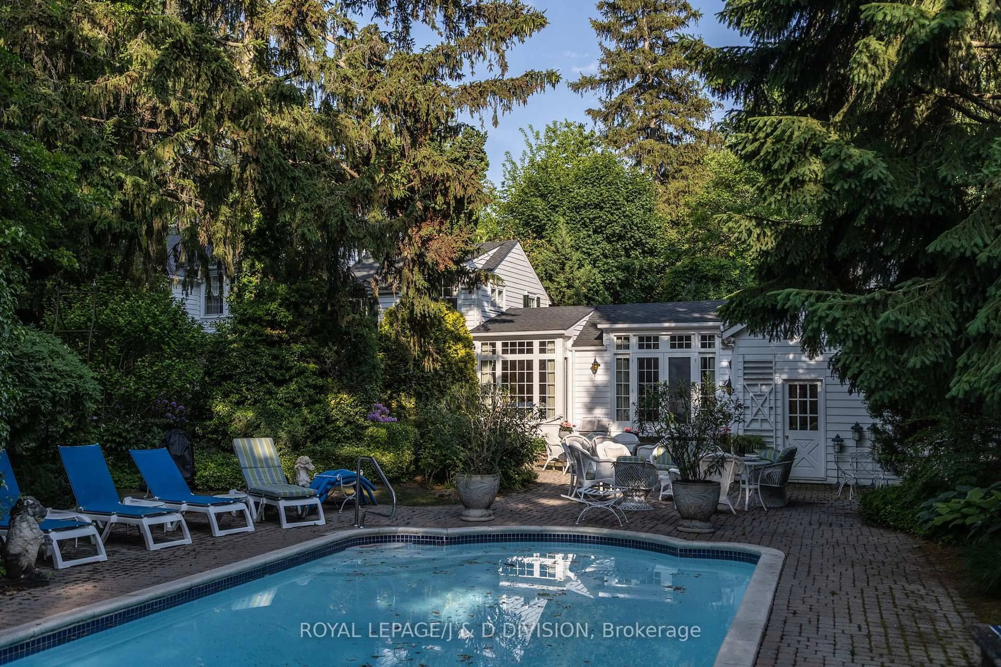 Pool for 217 Butler St, Niagara-on-the-Lake Ontario L0S 1J0
