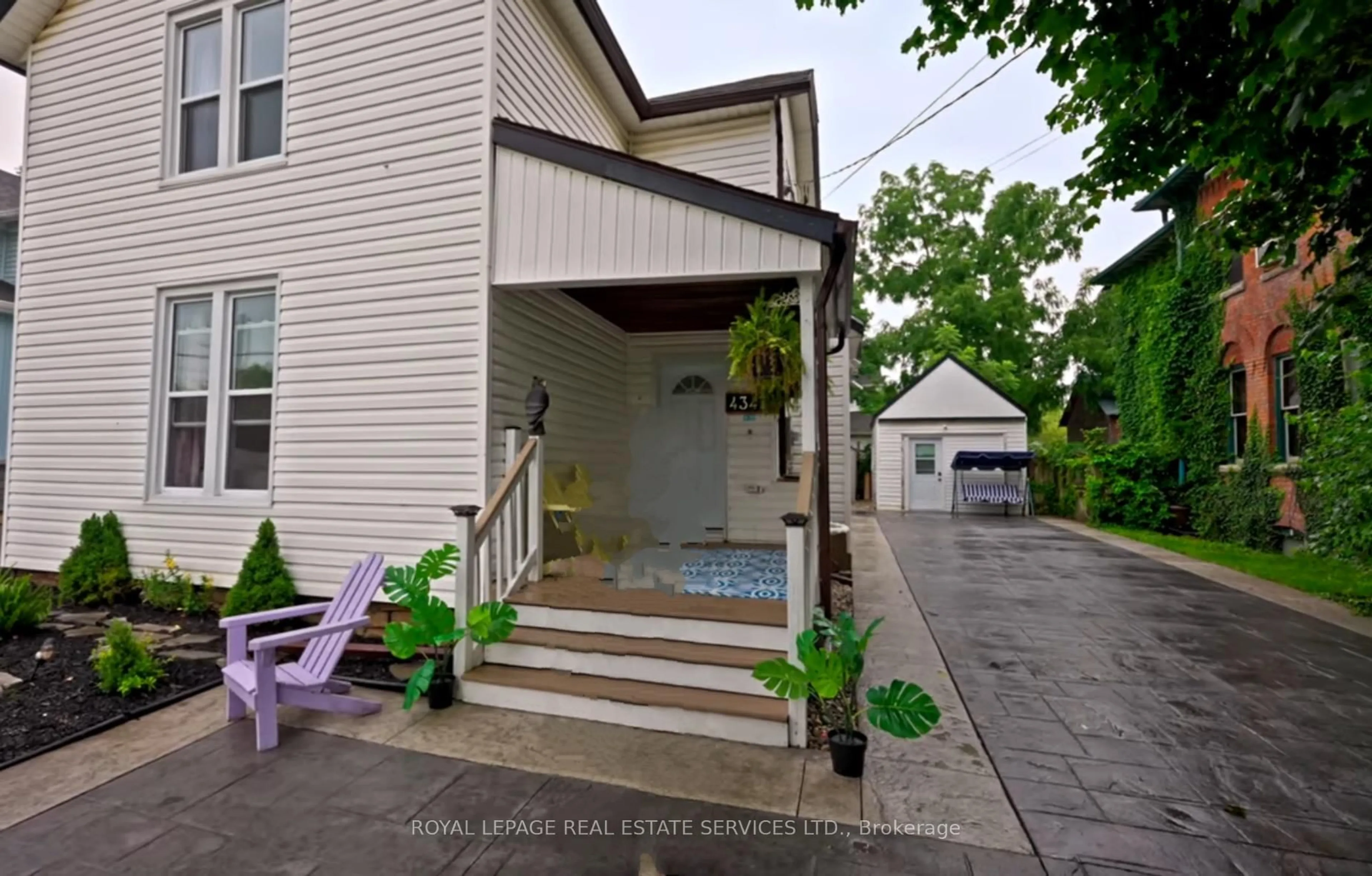 Patio, street for 4347 Simcoe St, Niagara Falls Ontario L2E 1T5
