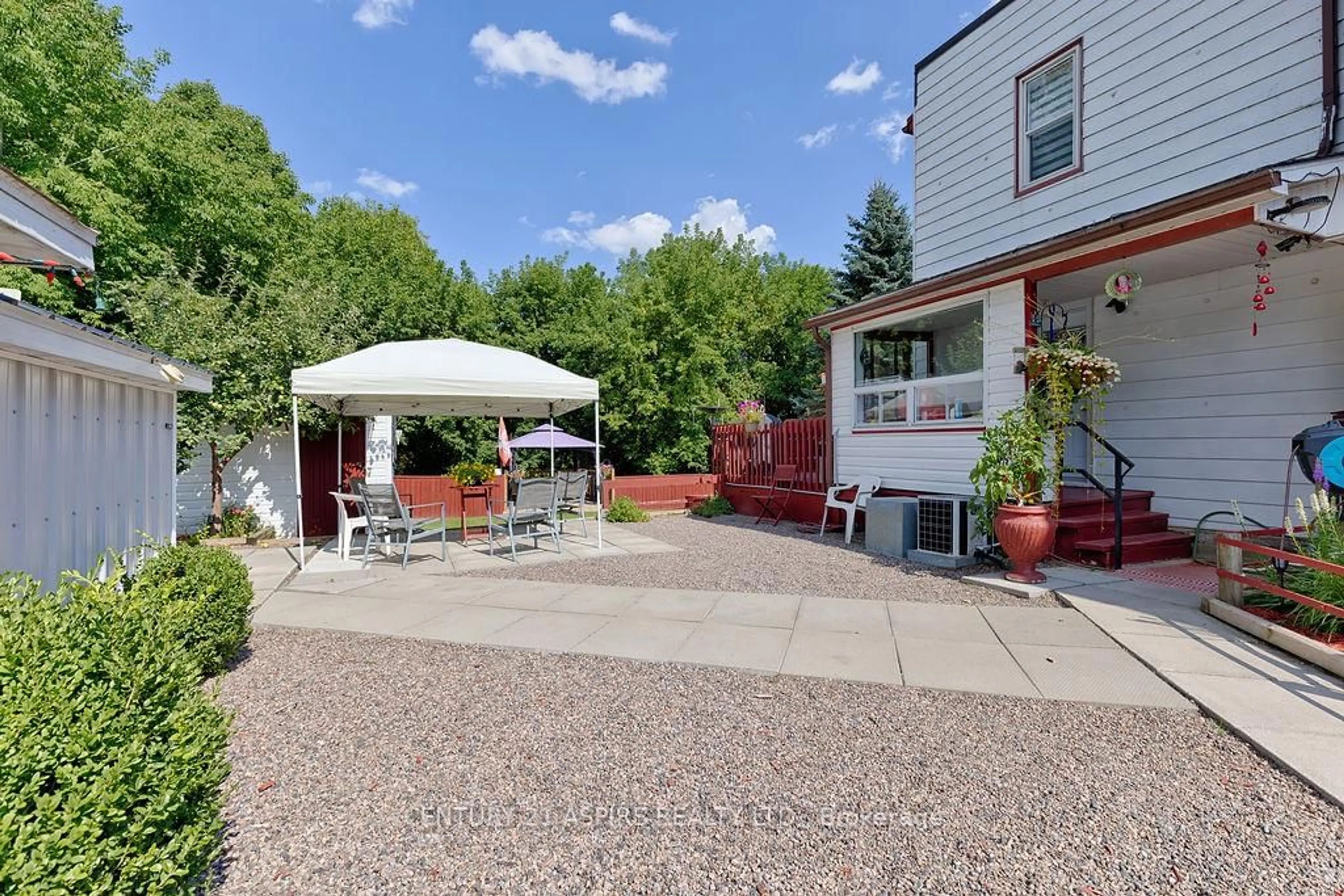 Patio, street for 261 Maiden Lane, Pembroke Ontario K8A 4J9