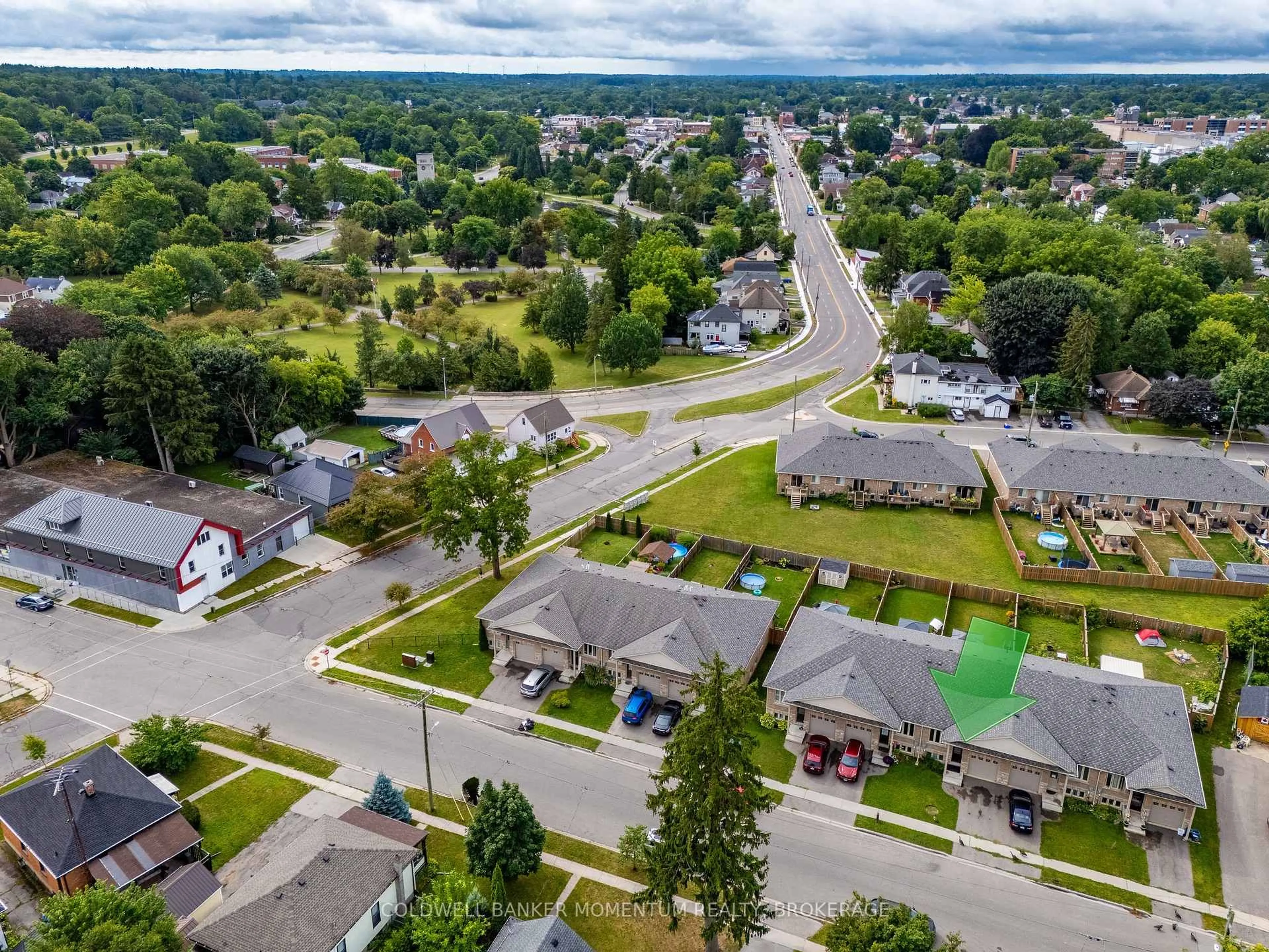 A pic from outside/outdoor area/front of a property/back of a property/a pic from drone, street for 68 North Main St, Norfolk Ontario N3Y 2M3