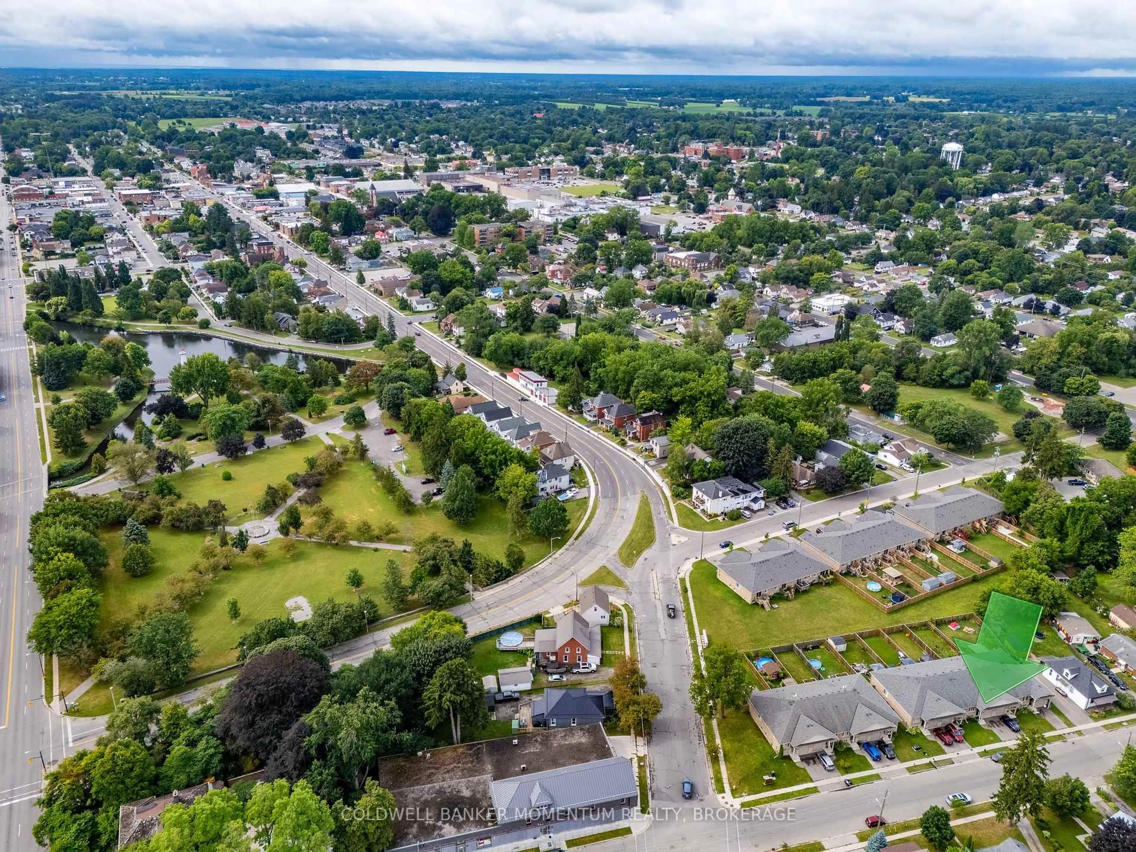 A pic from outside/outdoor area/front of a property/back of a property/a pic from drone, street for 68 North Main St, Norfolk Ontario N3Y 2M3