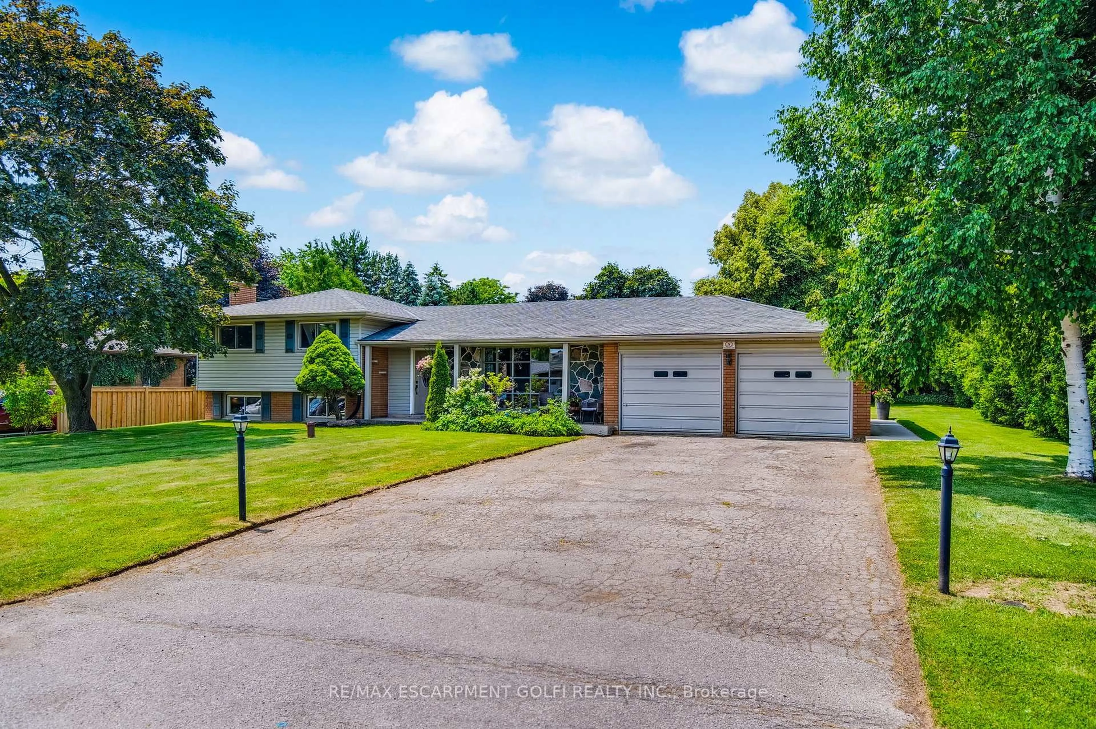 Unknown for 5 WESTMORELAND Rd, Hamilton Ontario L9H 5E2