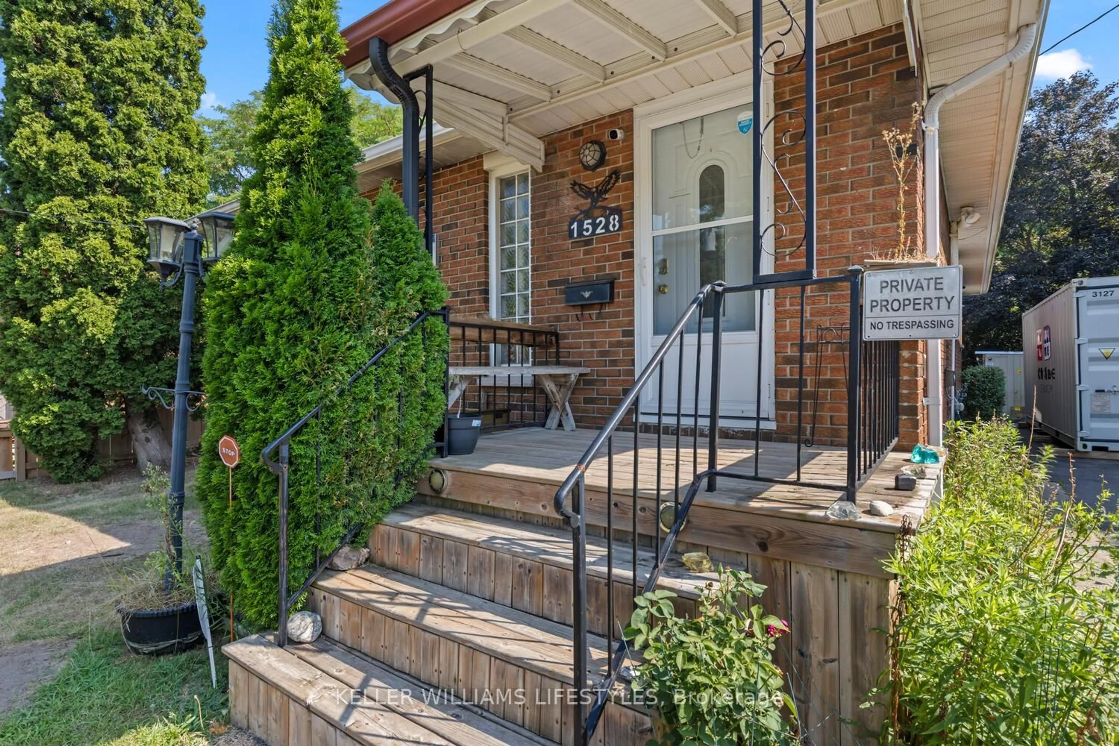 Home with brick exterior material, street for 1528 Mclarenwood Terr, London East Ontario N5W 1Y1