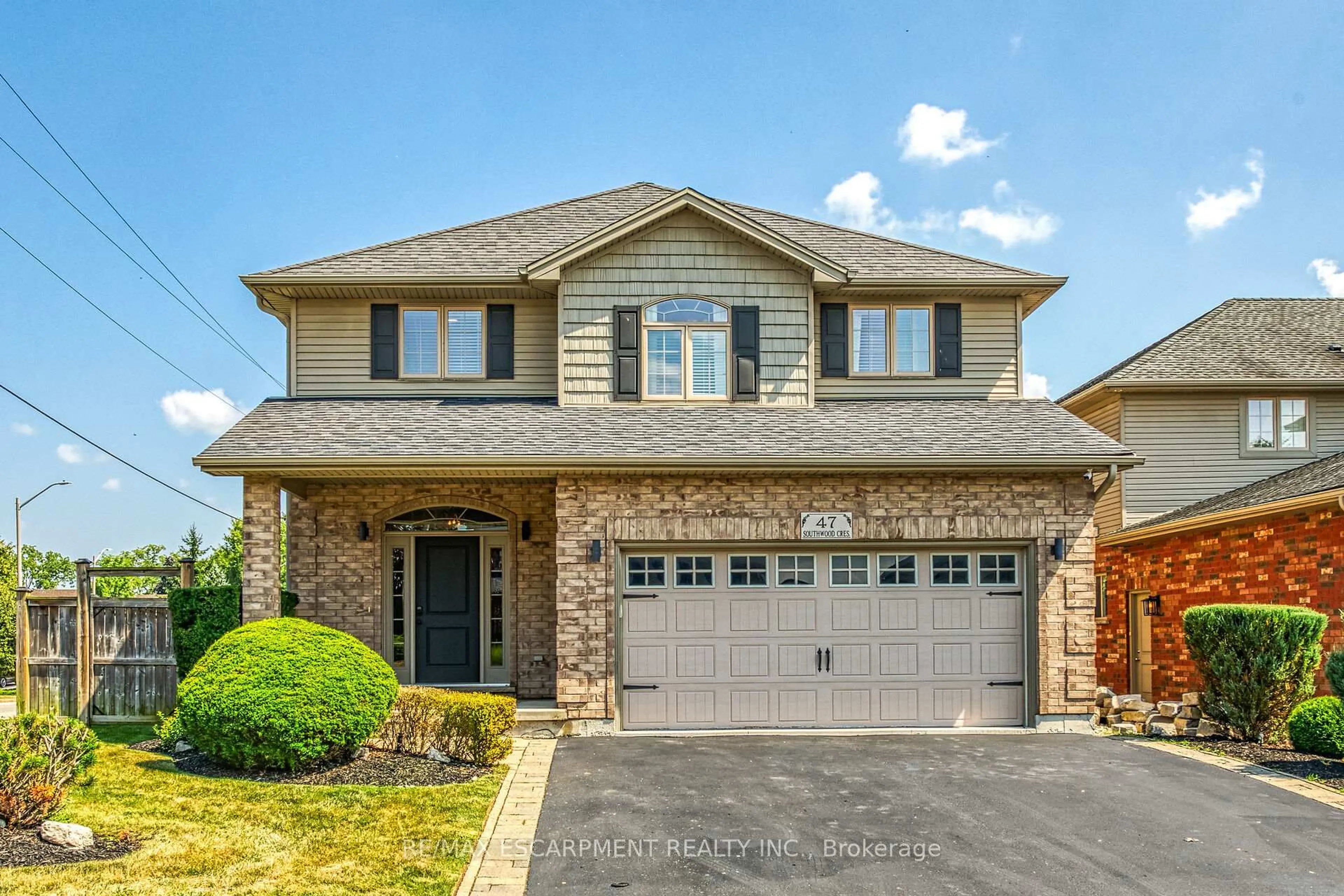 Home with brick exterior material, street for 47 Southwood Cres, Haldimand Ontario N3W 0A7