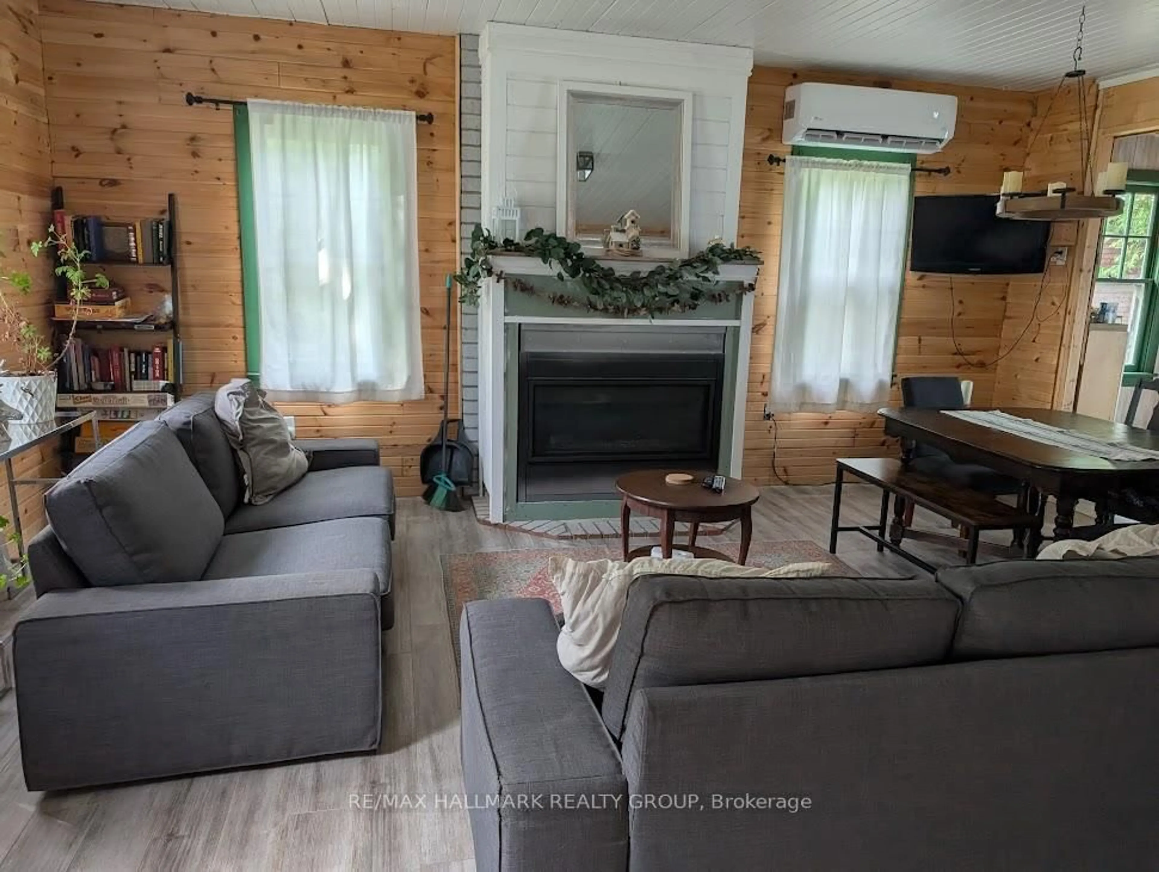 Living room with furniture, unknown for 754 Forest Park Rd, Pembroke Ontario K8A 6W2