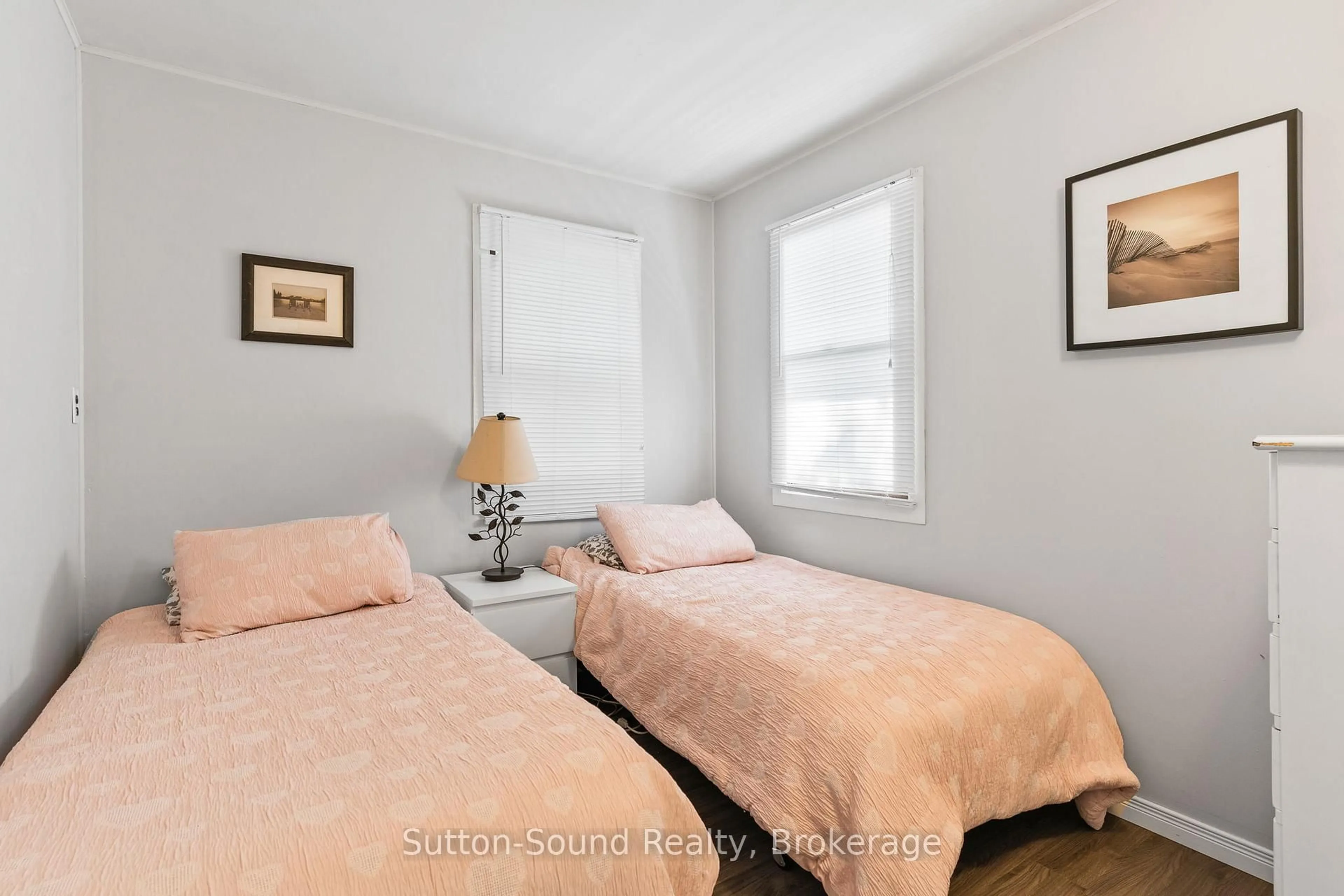 A pic of a room for 606 Mallory Beach Rd, South Bruce Peninsula Ontario N0H 2T0