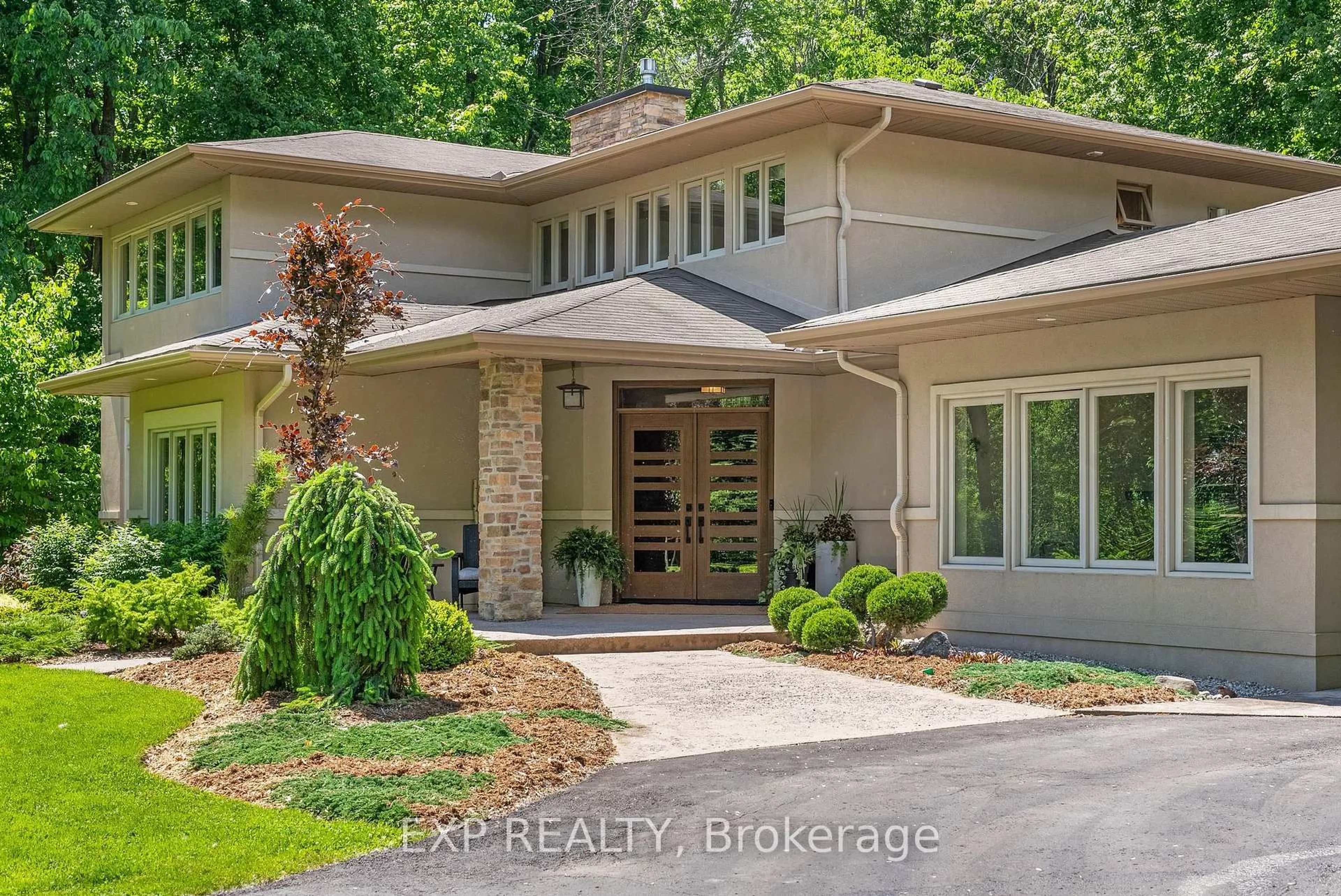 Home with brick exterior material, unknown for 5759 Queenscourt Cres, Ottawa Ontario K4M 1K3