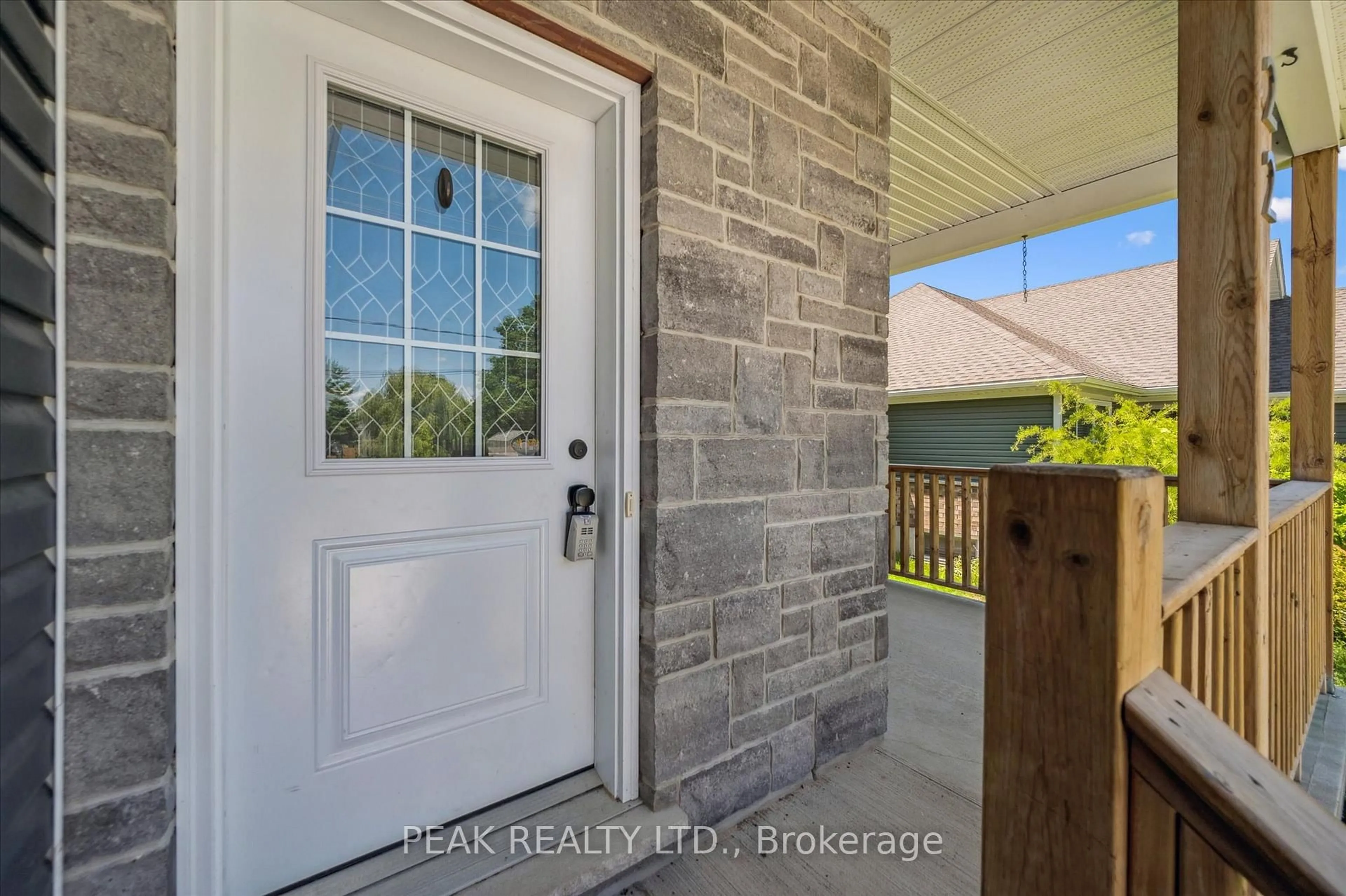 Indoor entryway for 22 Ann St, Minto Ontario N0G 1M0