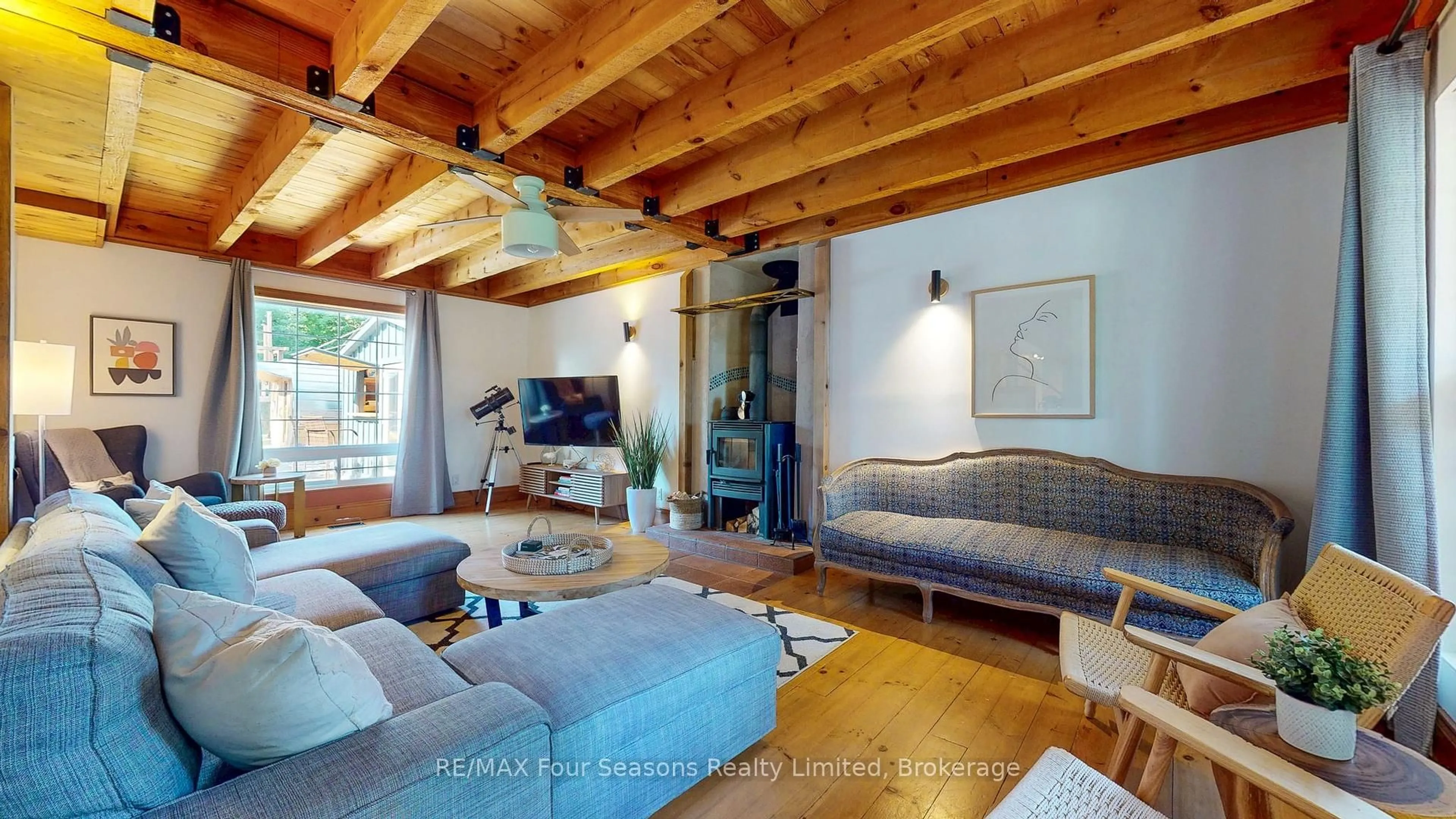 Living room with furniture, unknown for 173 Brooker Blvd, Blue Mountains Ontario L9Y 0M2