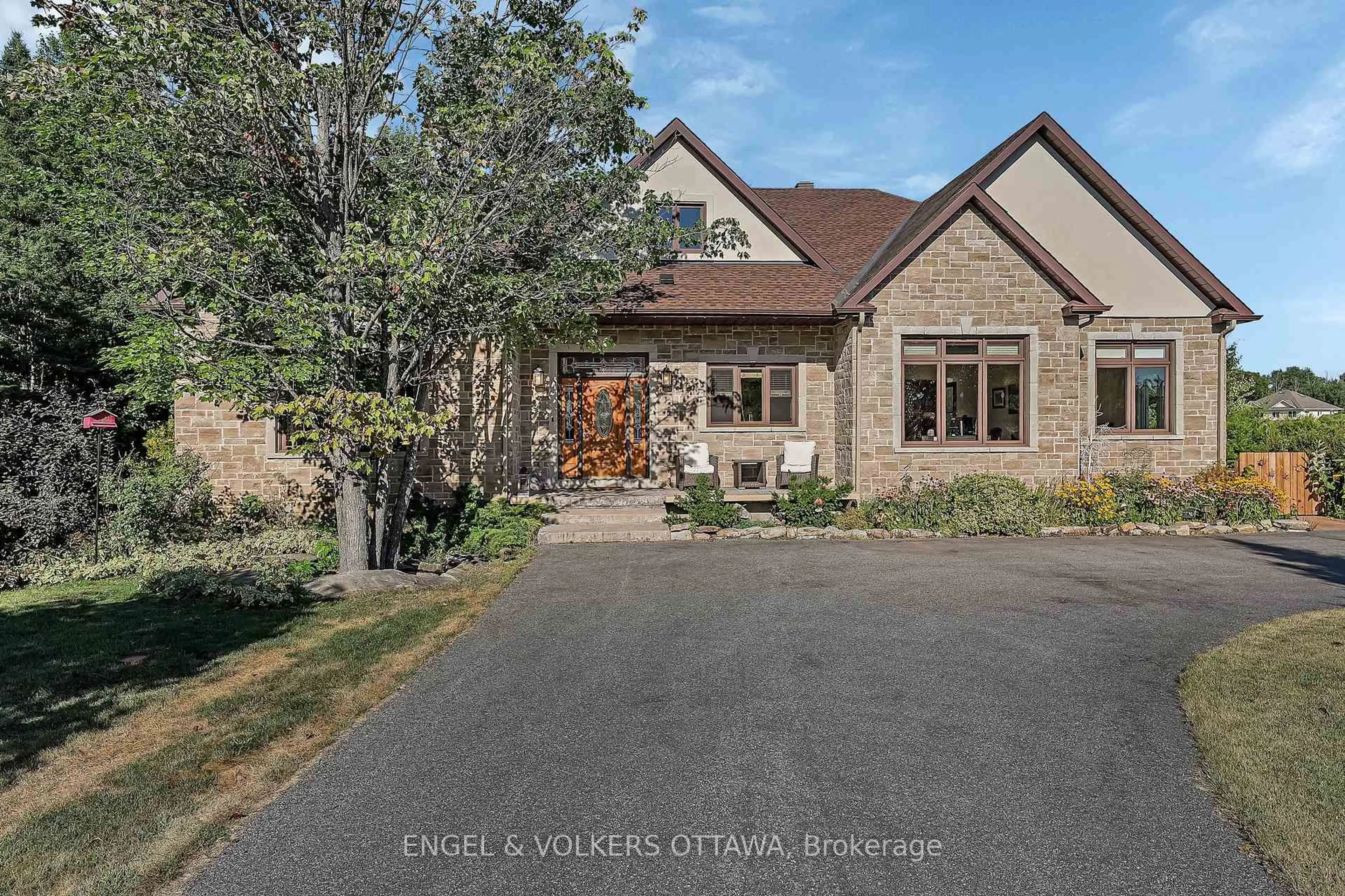 Home with brick exterior material, street for 1836 Whitemarsh Cres, Kanata Ontario K2W 1B5