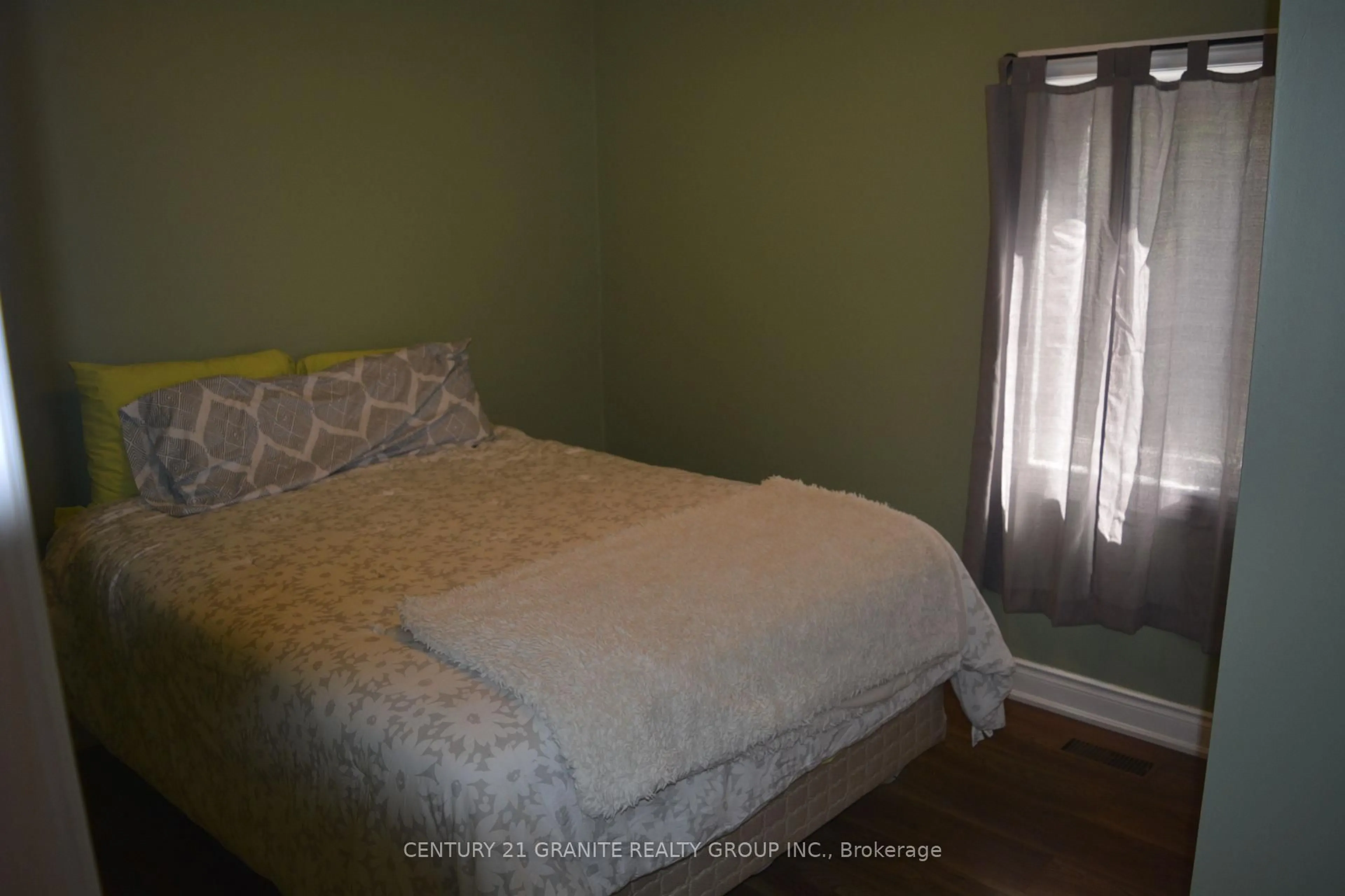 A pic of a room for 32 Williams Lake Rd, Maynooth Ontario K0L 2S0