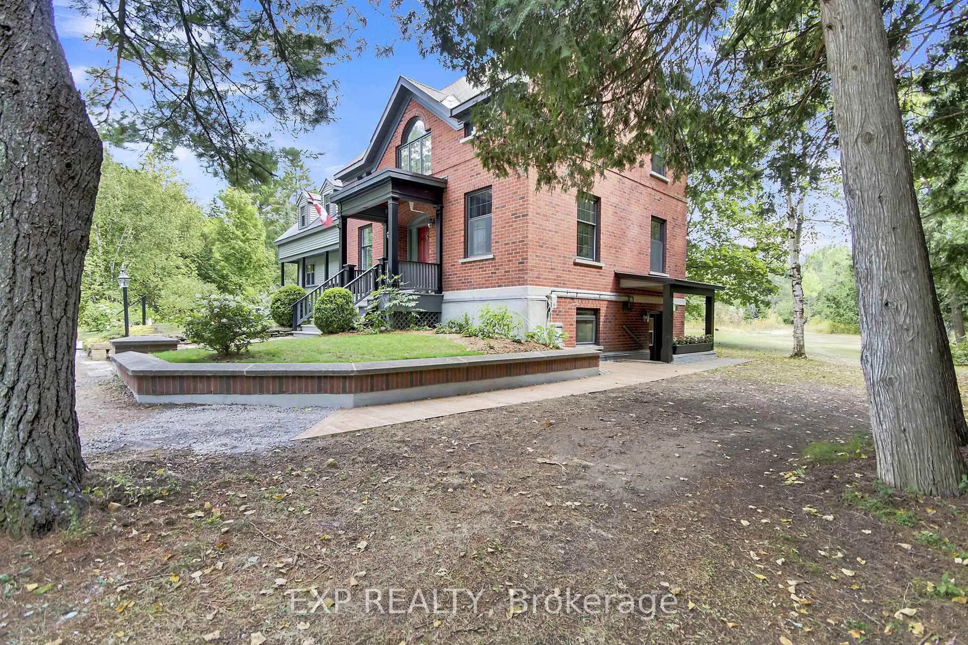 Home with brick exterior material, unknown for 3554 Vaughan Side Rd, Carp Ontario K0A 1L0