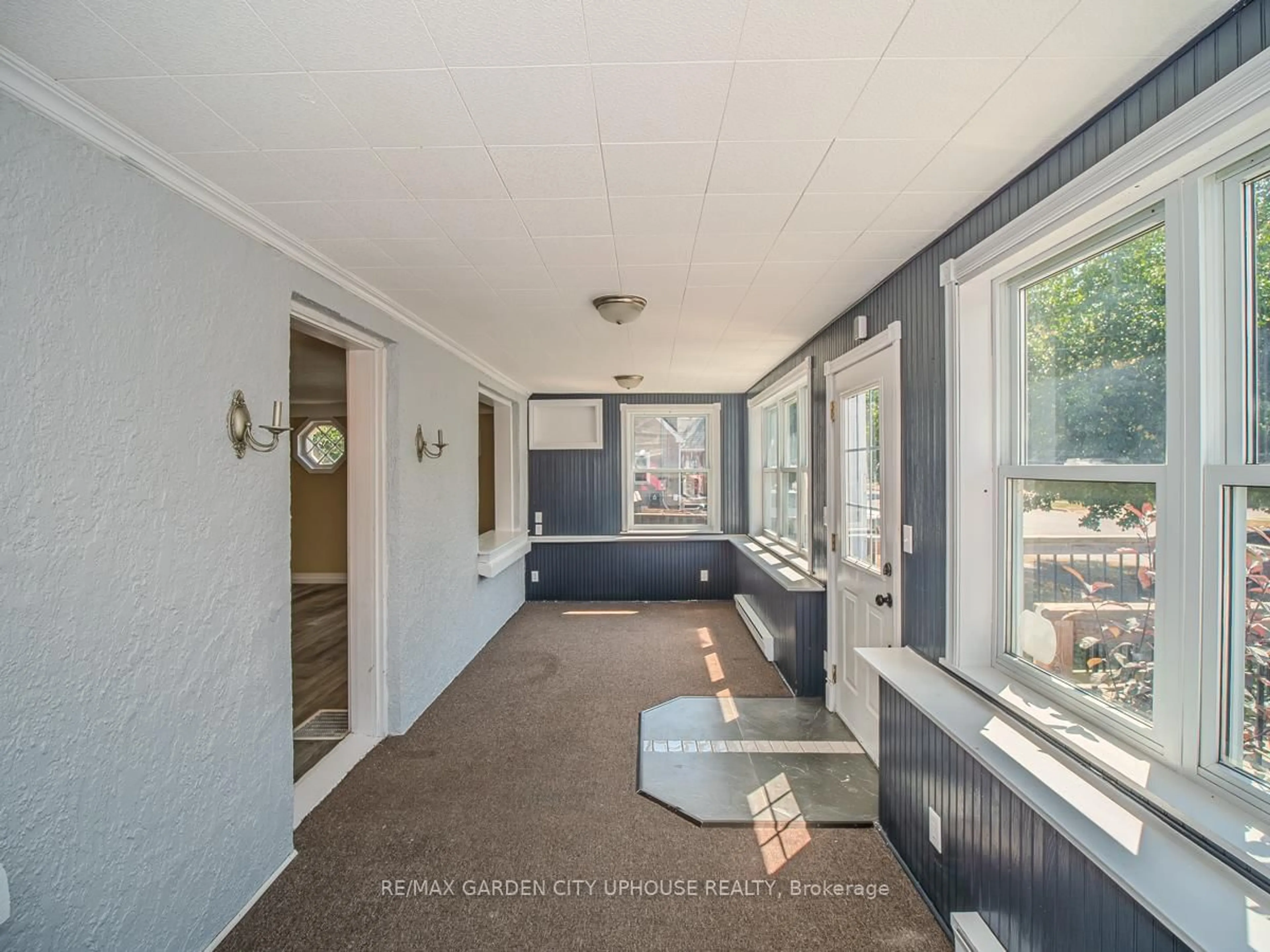 Unknown for 22 LYONS Ave, Welland Ontario L3B 1L7