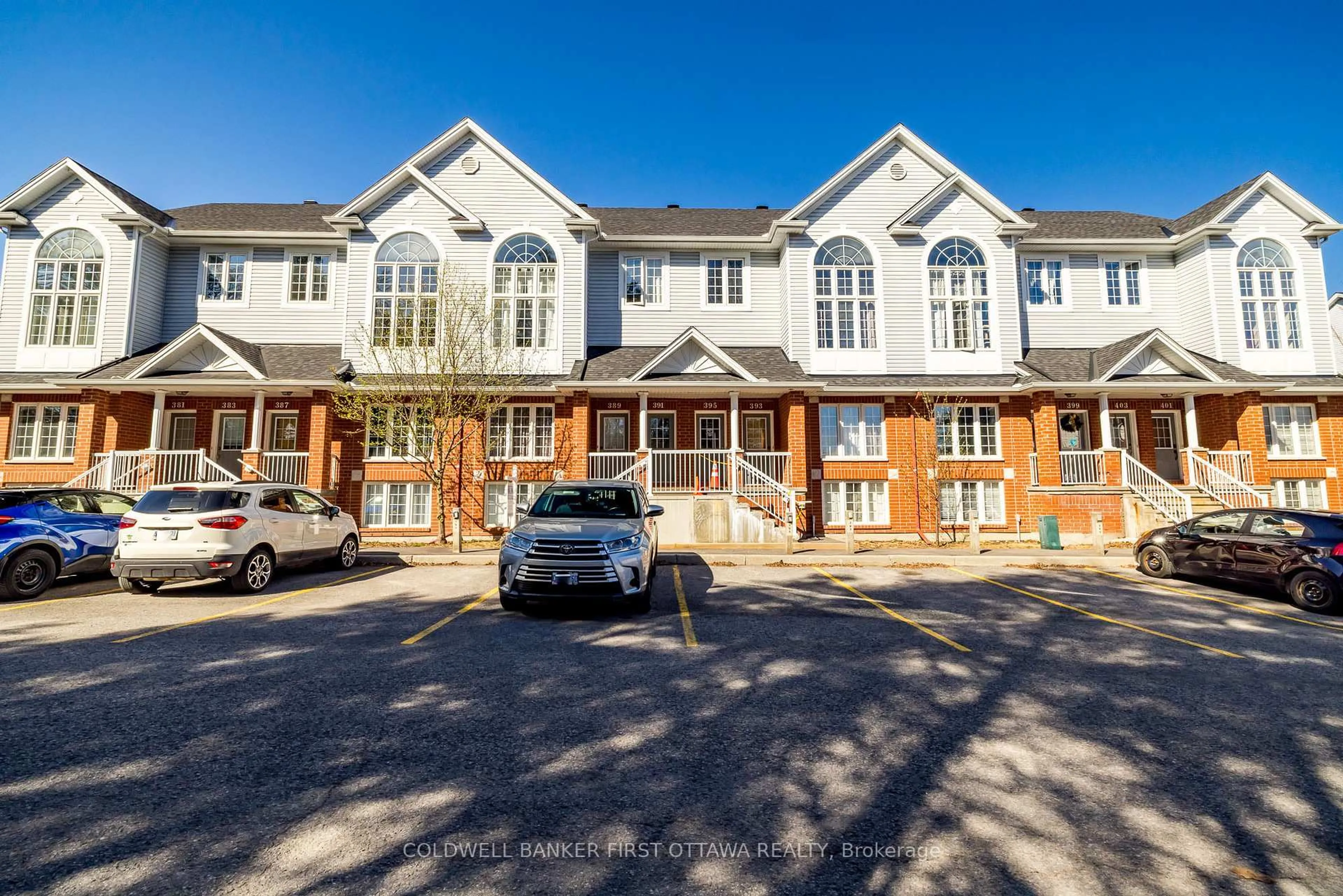 A pic from outside/outdoor area/front of a property/back of a property/a pic from drone, street for 389 Wiffen Private, Ottawa Ontario K2H 1G4