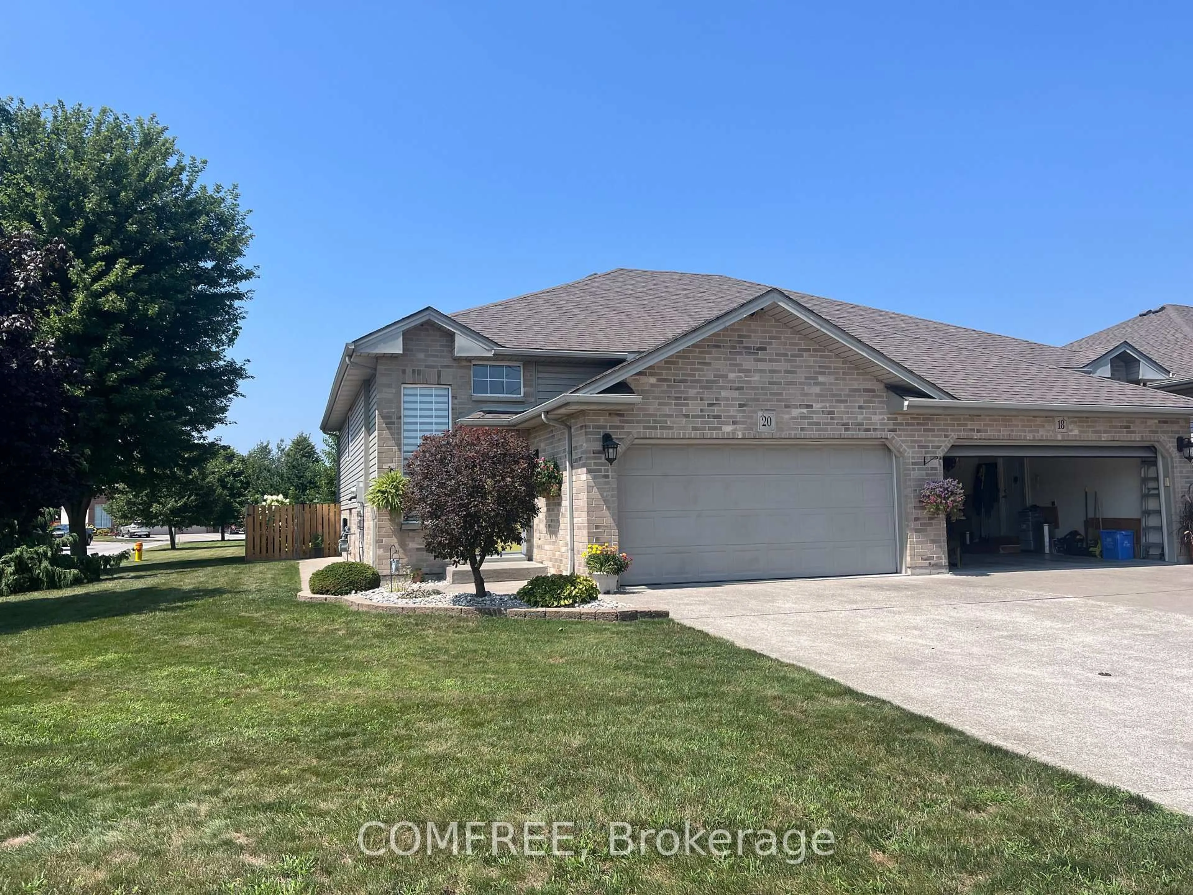 A pic from outside/outdoor area/front of a property/back of a property/a pic from drone, unknown for 20 Normandy Ave, Kingsville Ontario N9Y 4B4