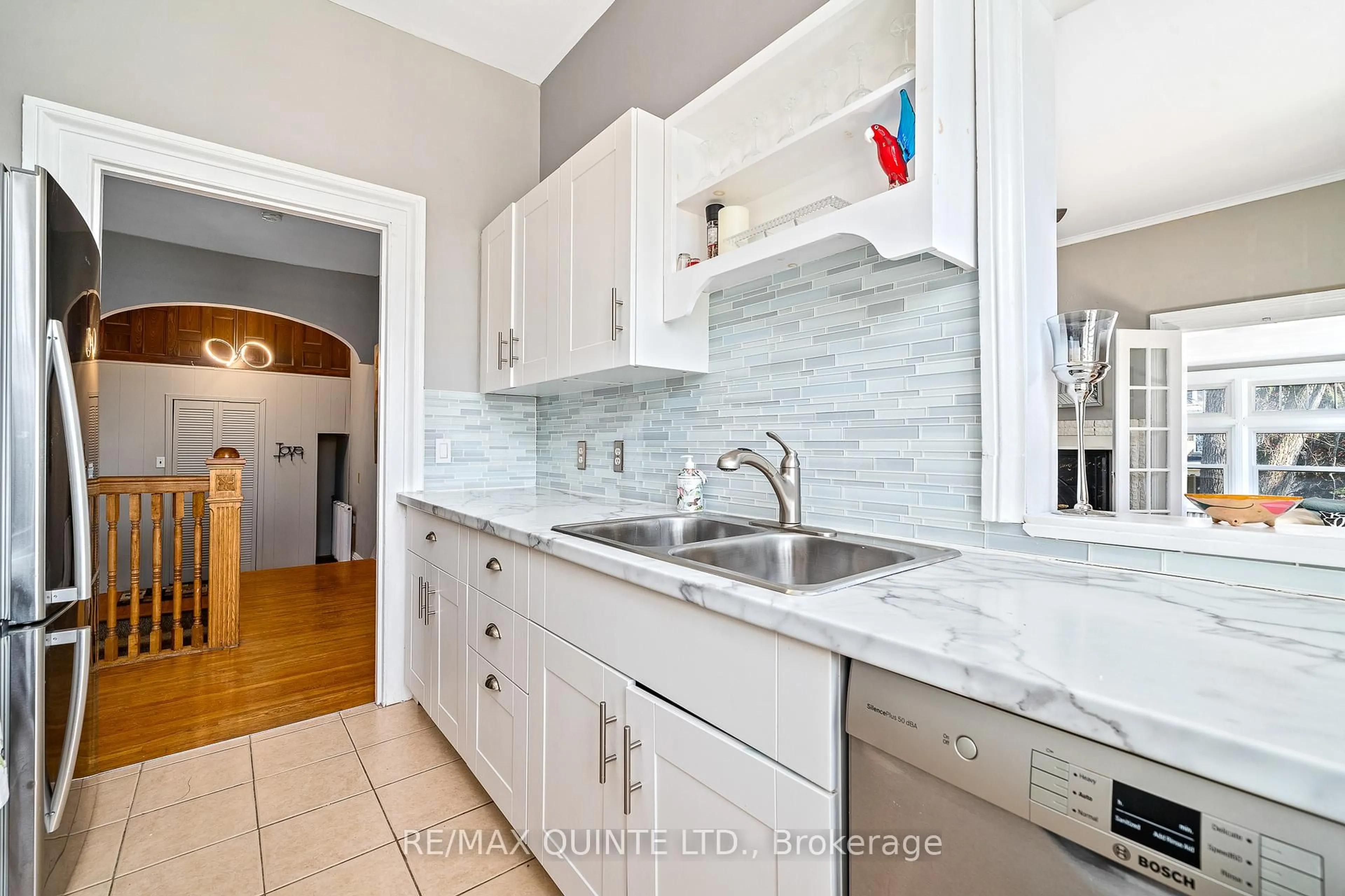 Unknown for 156 Bridge St, Belleville Ontario K8N 1M9
