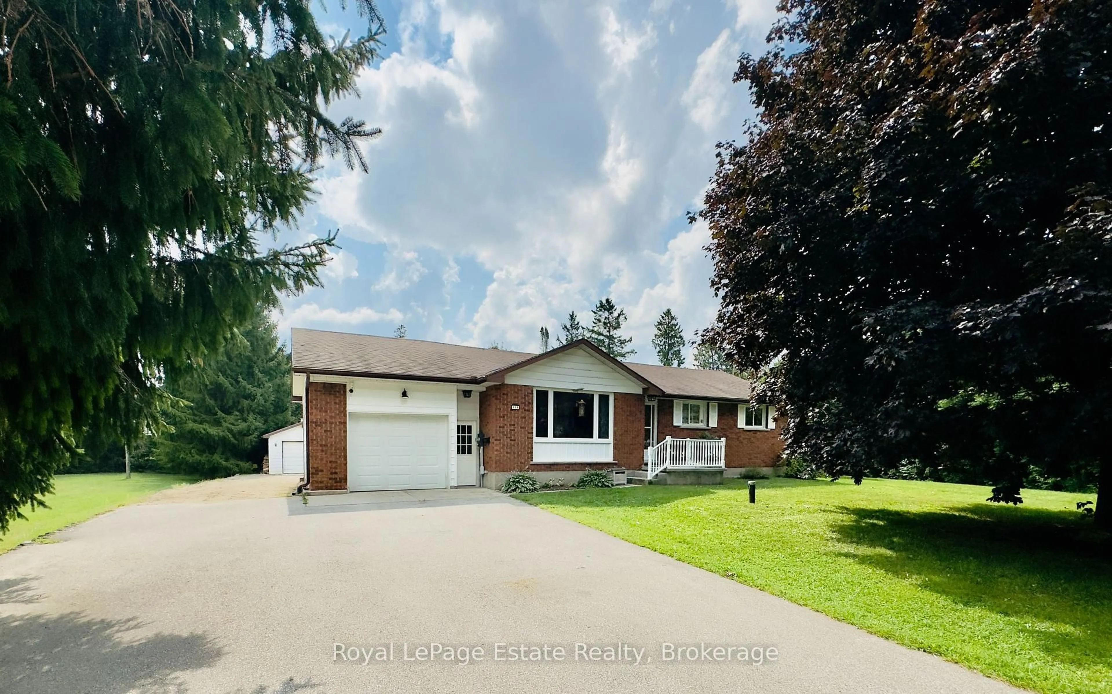 Home with vinyl exterior material, street for 110 Wendy Lane, Chatsworth Ontario N0H 1R0