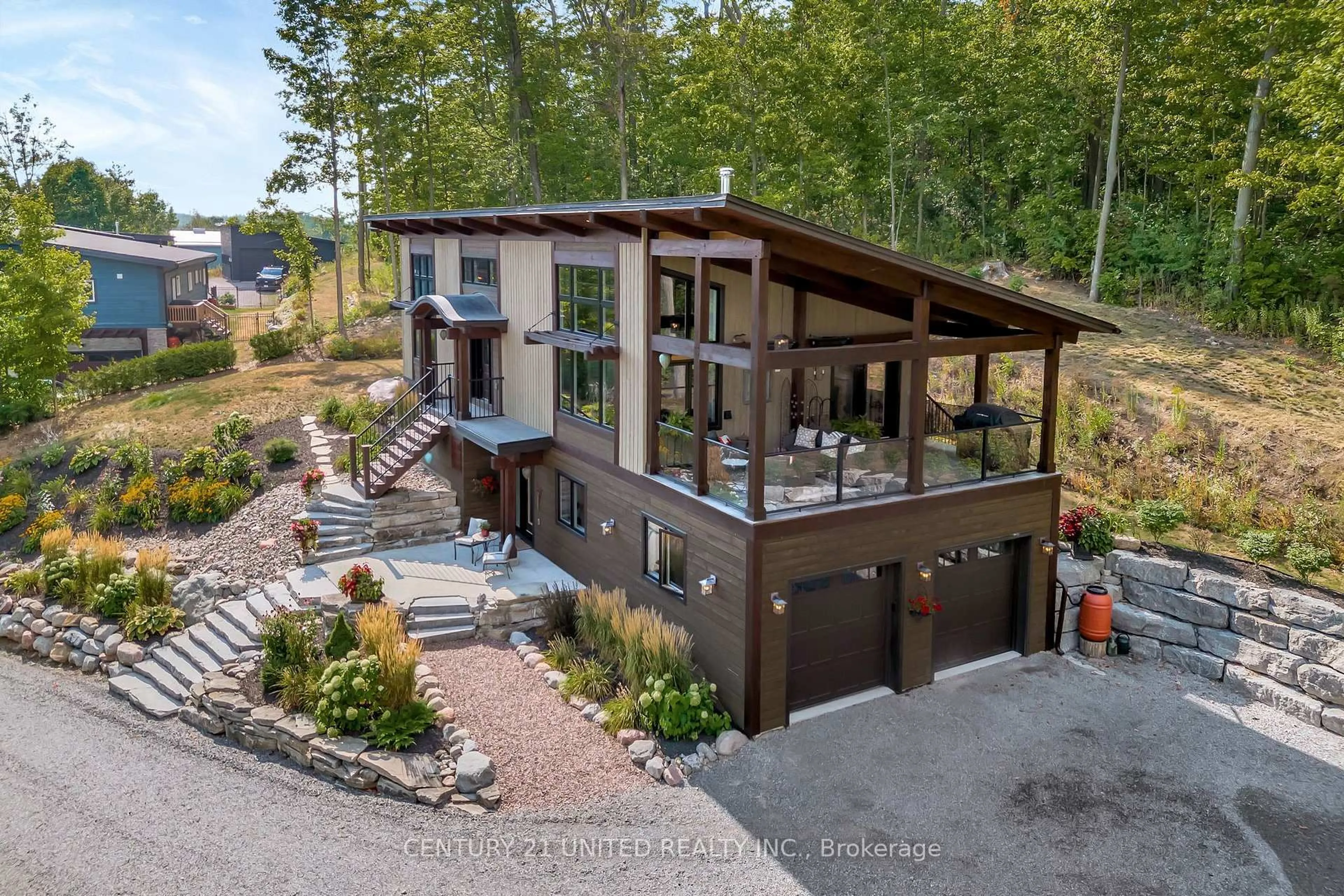 A pic from outside/outdoor area/front of a property/back of a property/a pic from drone, mountain view for 72 Darling Dr, Selwyn Ontario K0L 2W0