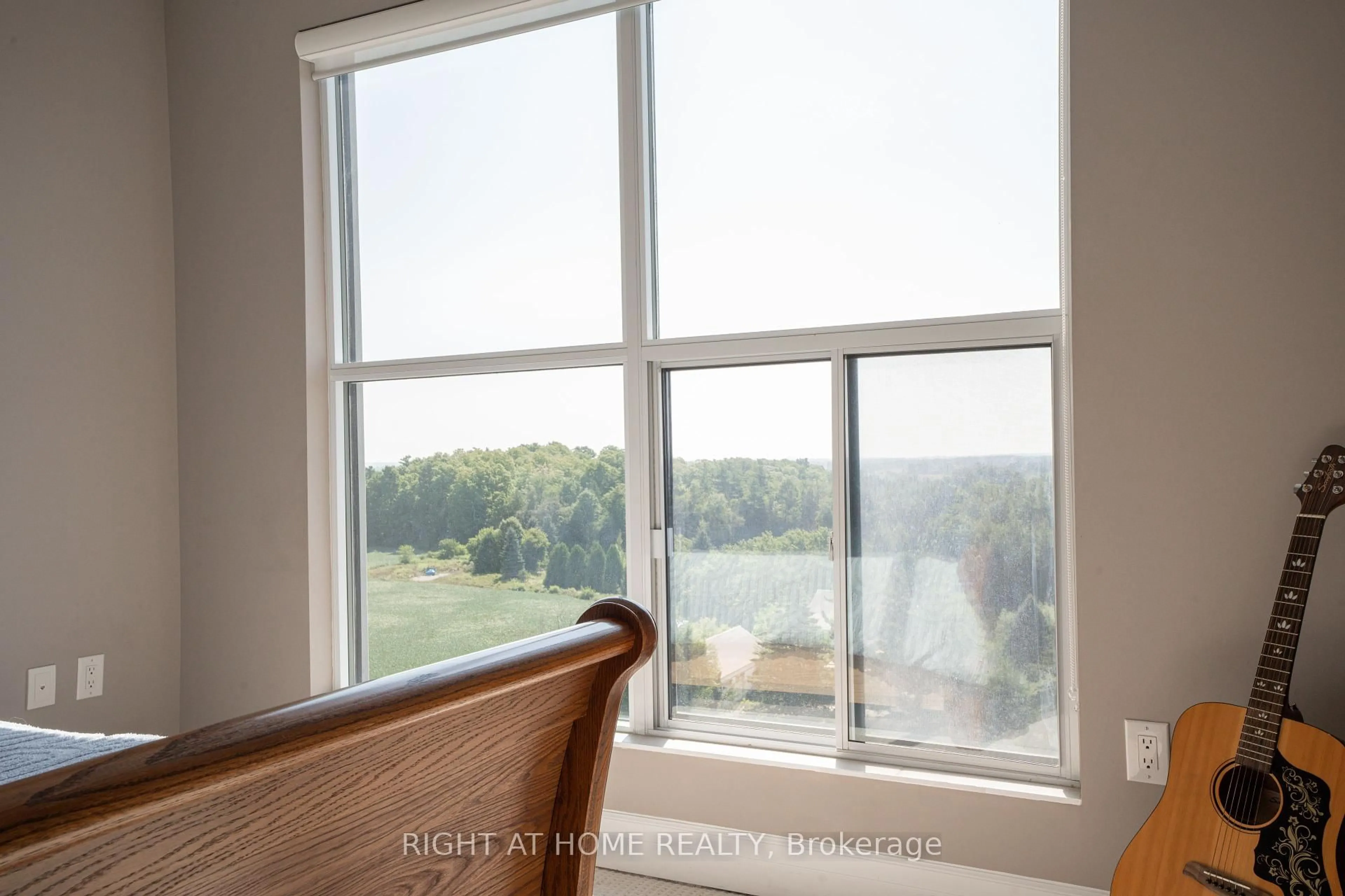 A pic of a room for 1878 Gordon St #812, Guelph Ontario N1L 0P4