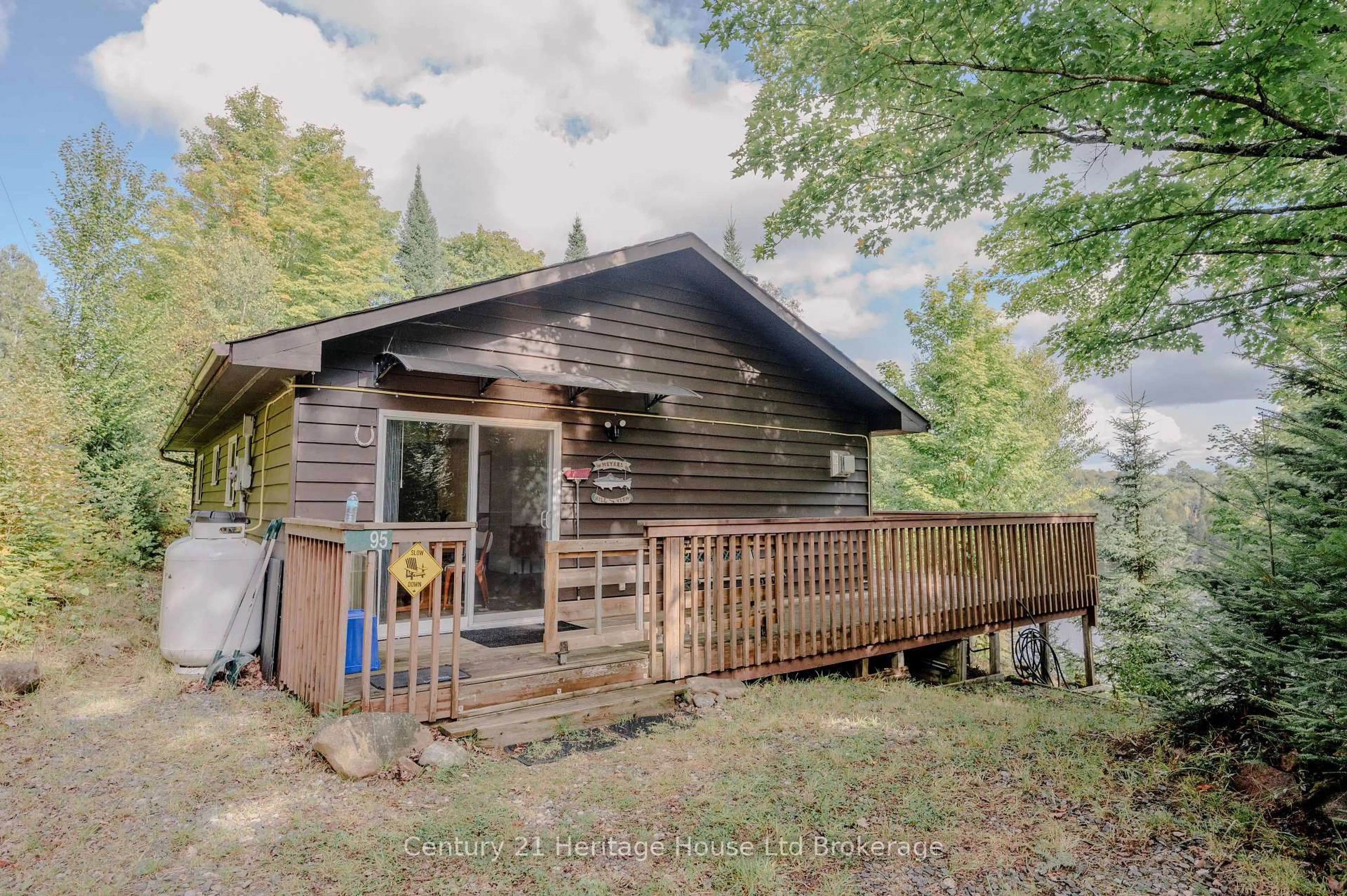 Shed for 95 Gray Jay Lane, Kearney Ontario P0A 1M0