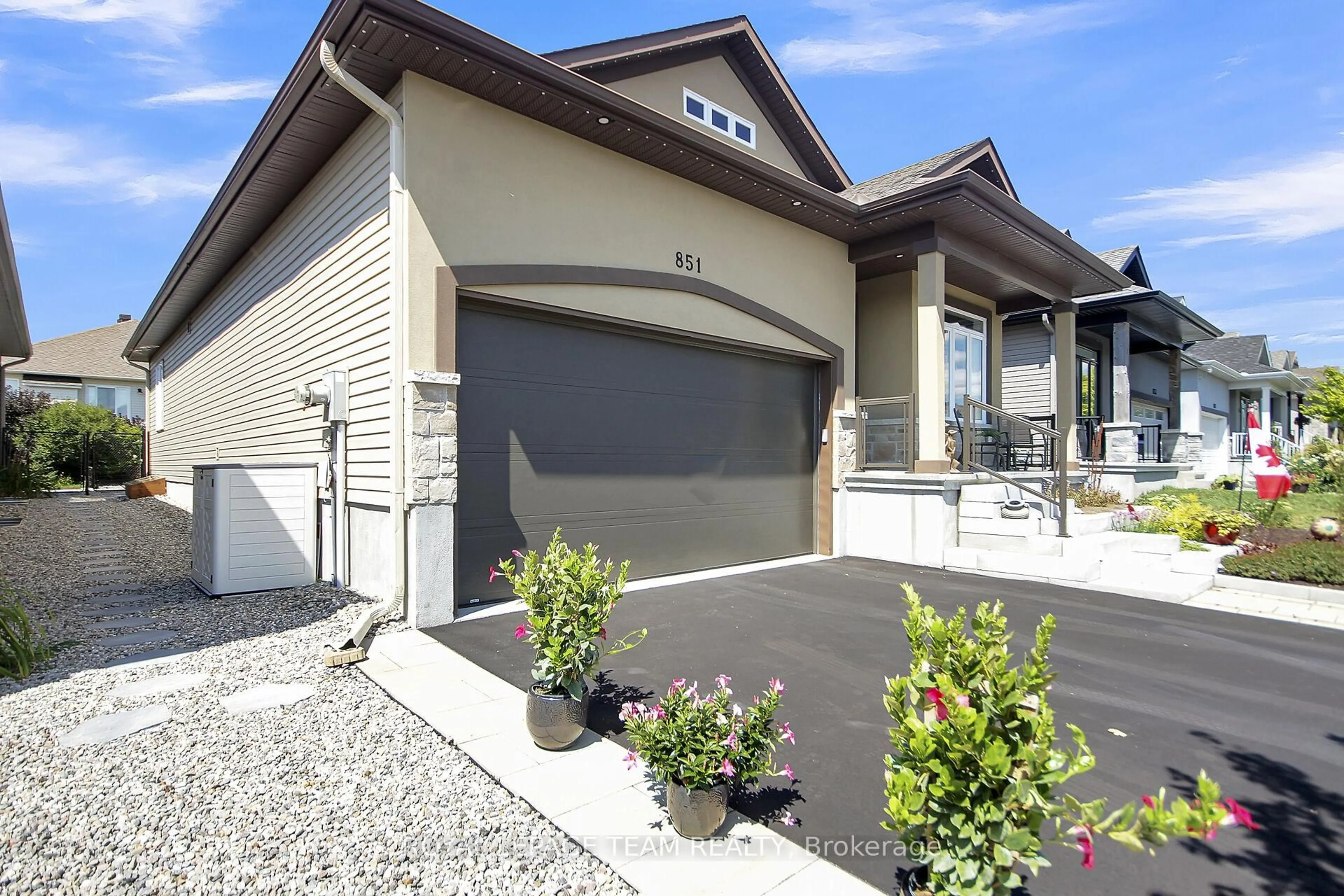 Home with vinyl exterior material, street for 851 Jack Dalgity St, Almonte Ontario K0A 1A0