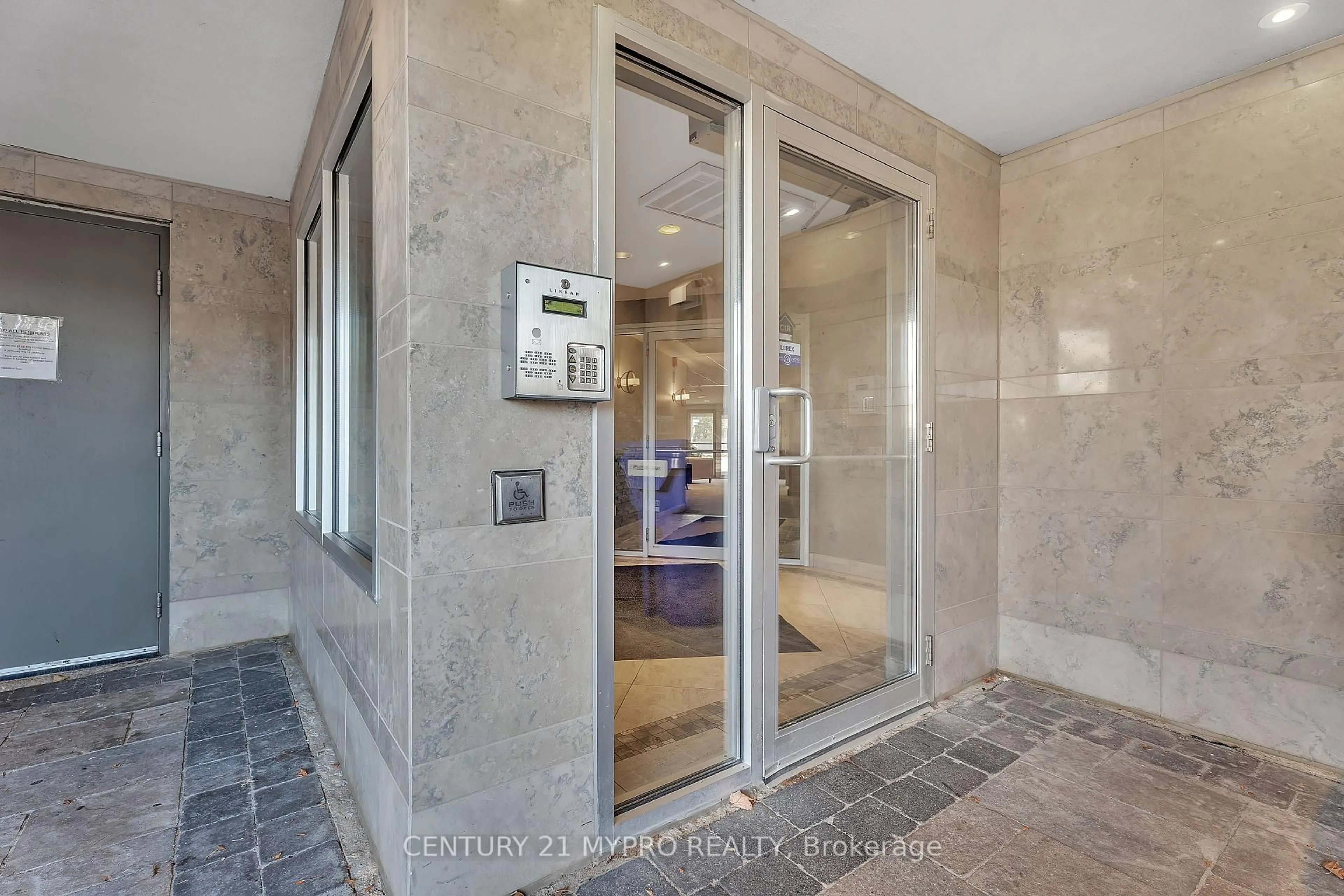 Indoor foyer for 1 Jacksway Cres #410, London North Ontario N5X 3T5