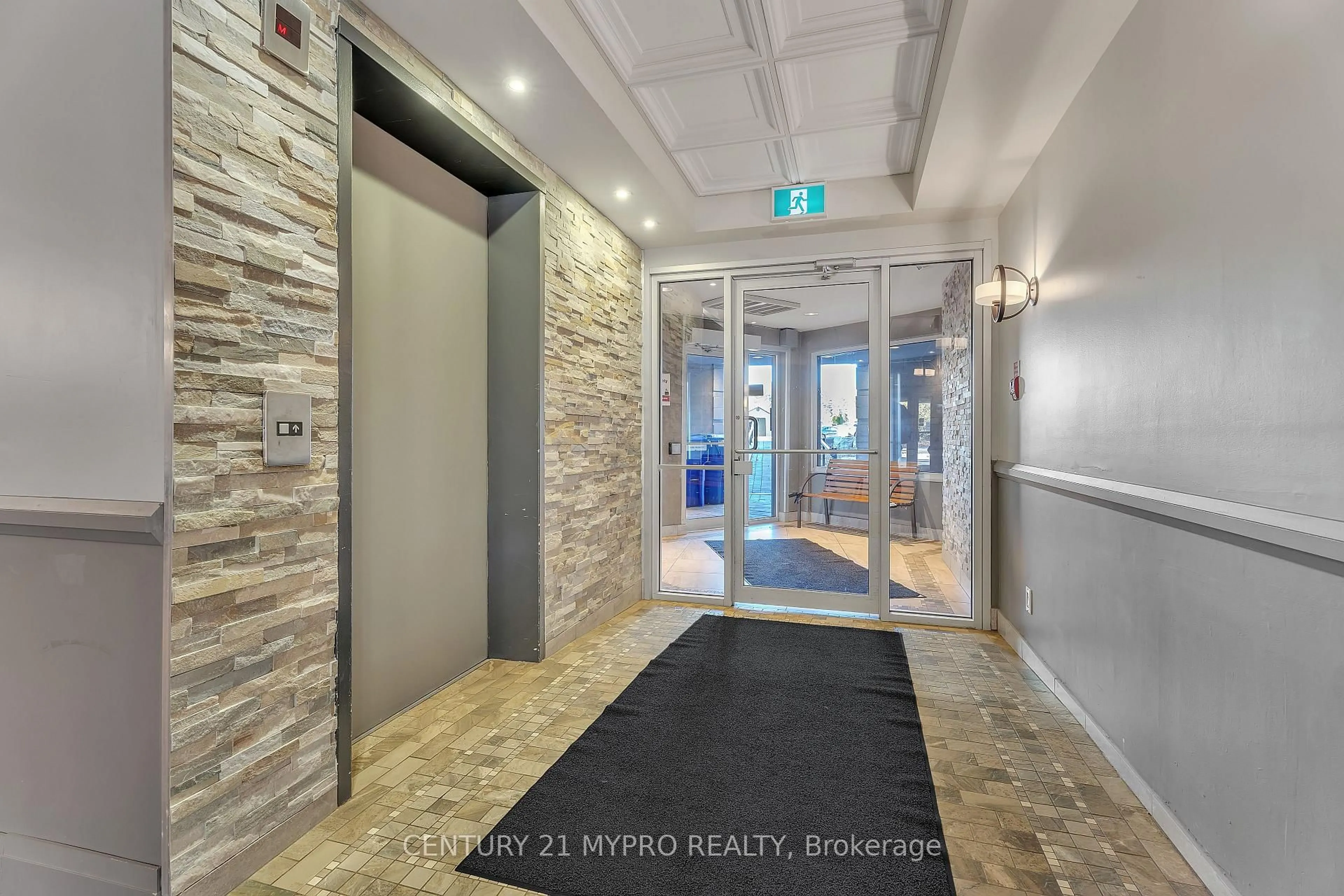 Indoor foyer for 1 Jacksway Cres #410, London North Ontario N5X 3T5