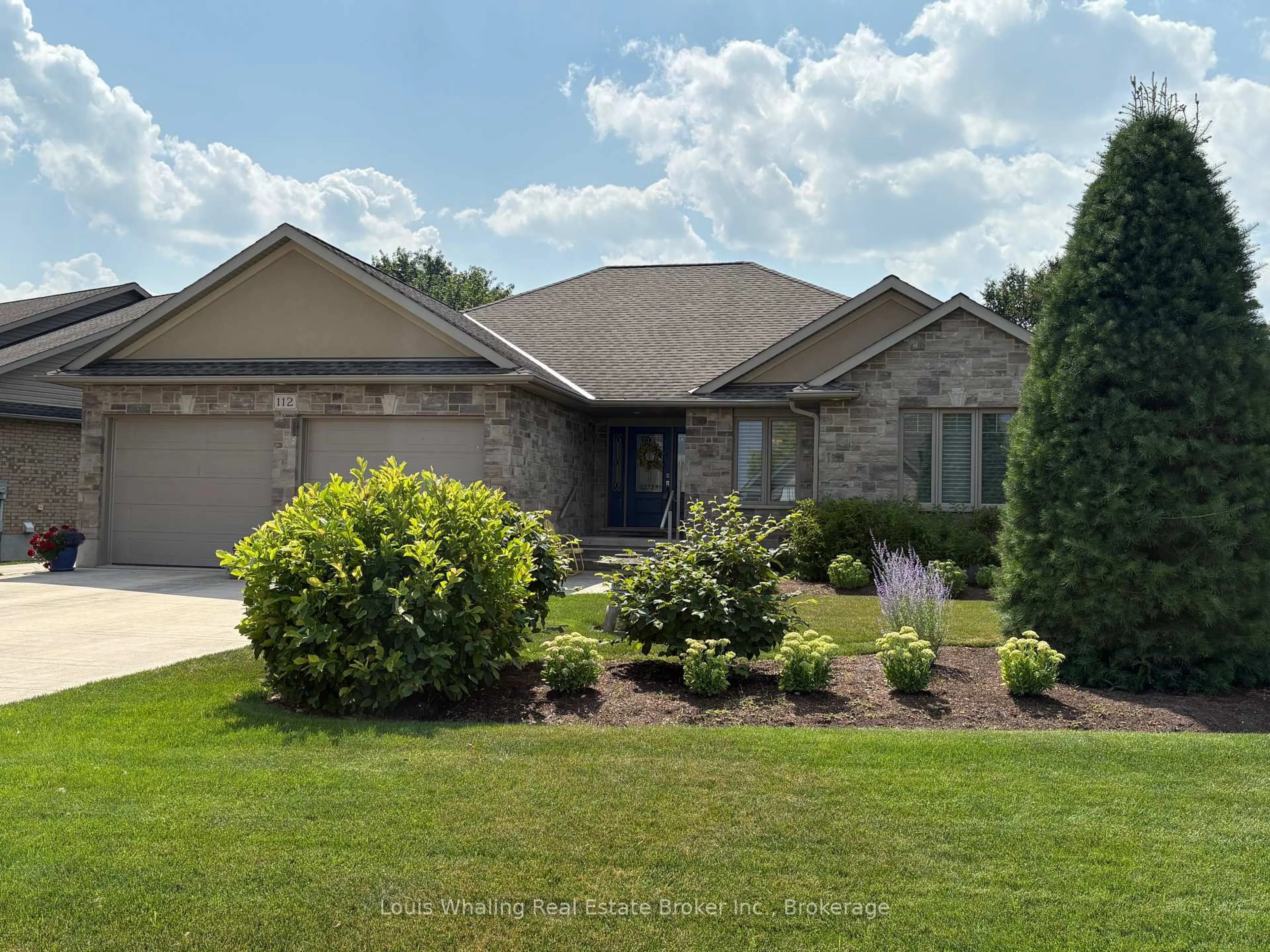 Home with brick exterior material, unknown for 112 12th Avenue A Ave, Hanover Ontario N4N 3T9