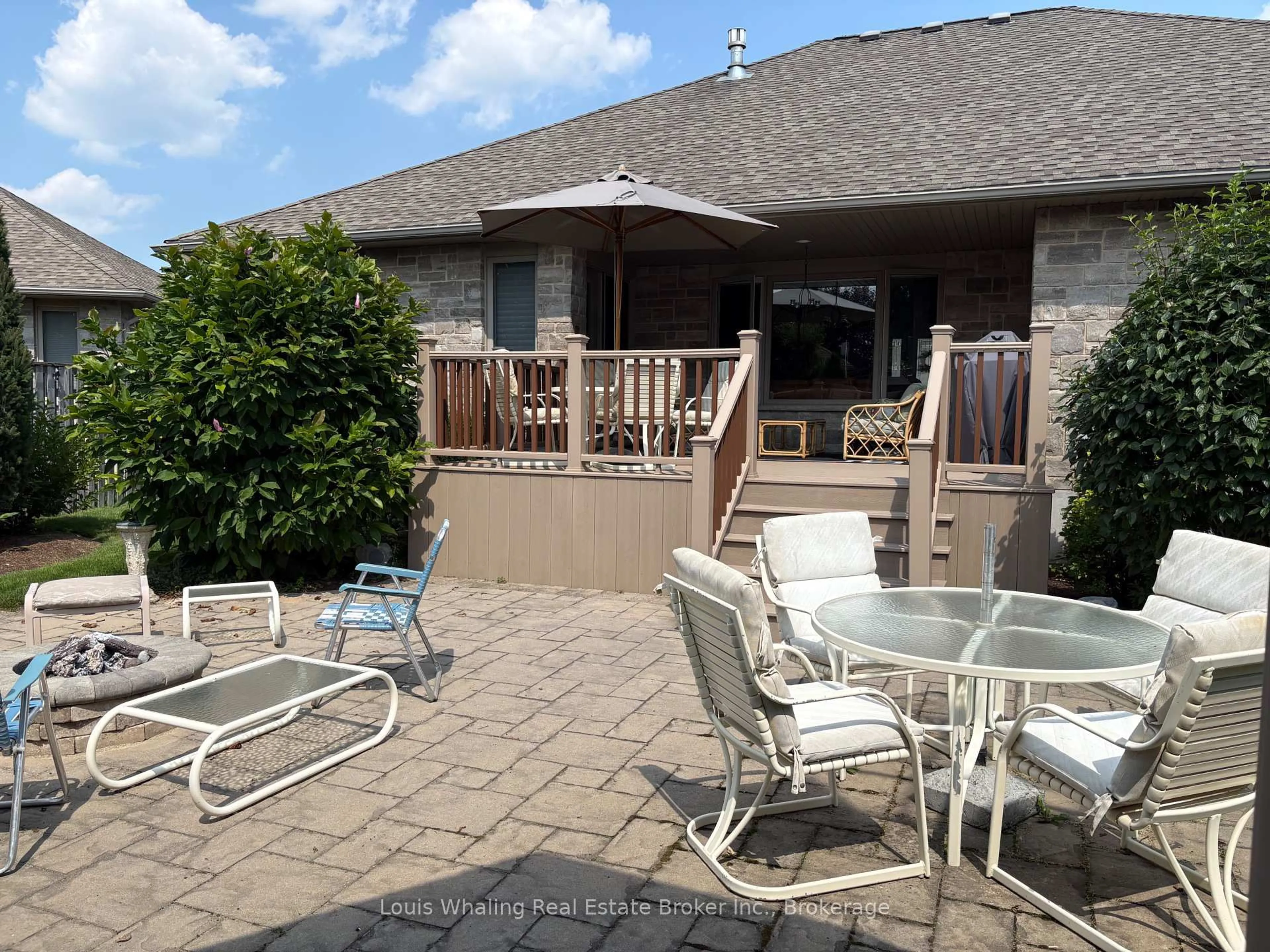 Patio, water/lake/river/ocean view for 112 12th Avenue A Ave, Hanover Ontario N4N 3T9