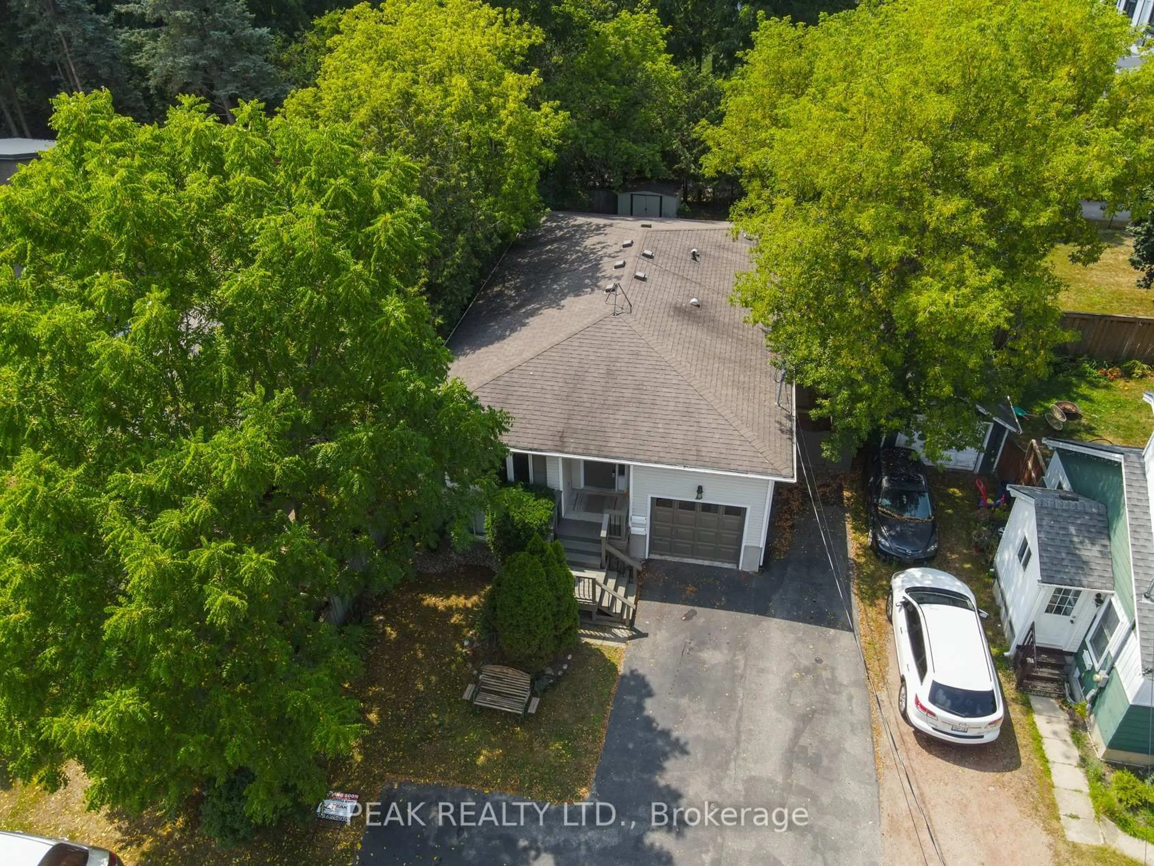 A pic from outside/outdoor area/front of a property/back of a property/a pic from drone, unknown for 9 Macville Ave, Kitchener Ontario N2K 1T2