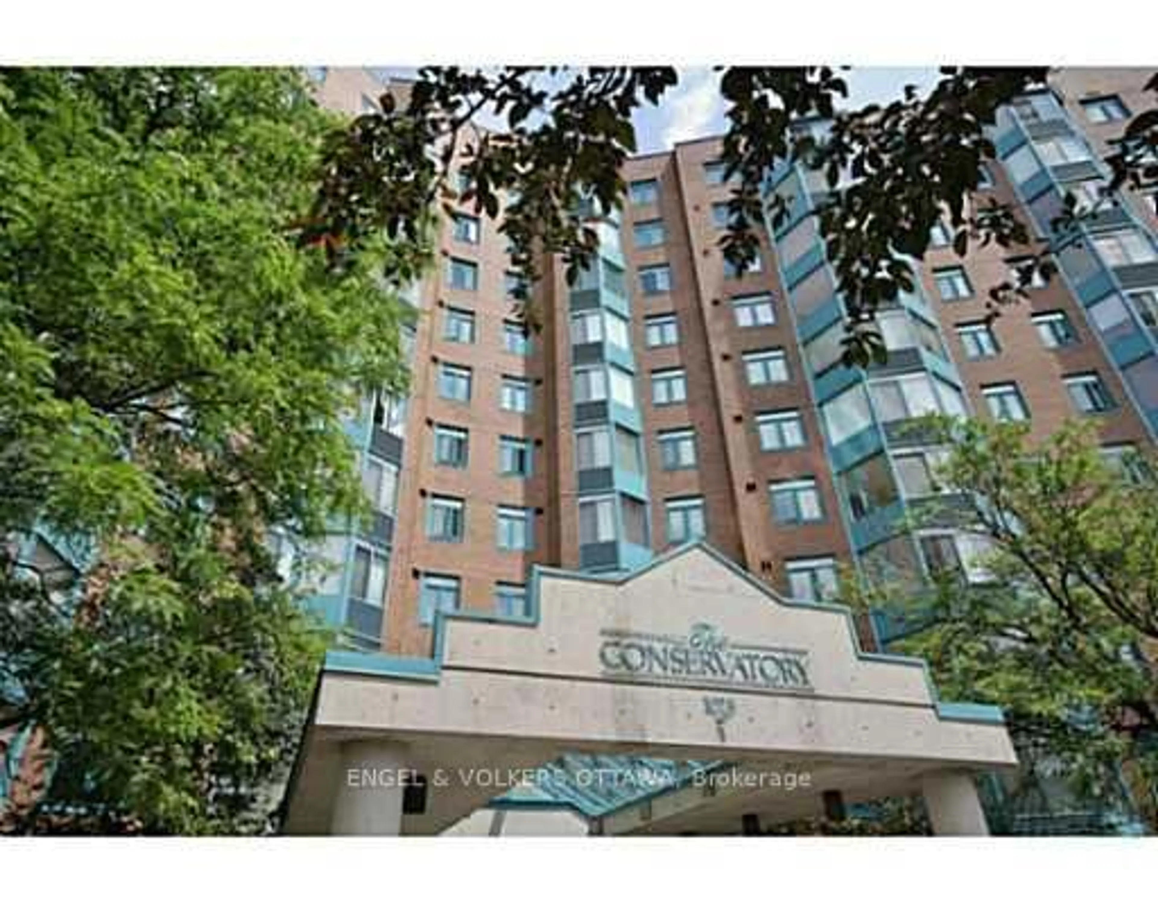 Indoor foyer for 1025 Grenon Ave #409, Ottawa Ontario K2B 8S5