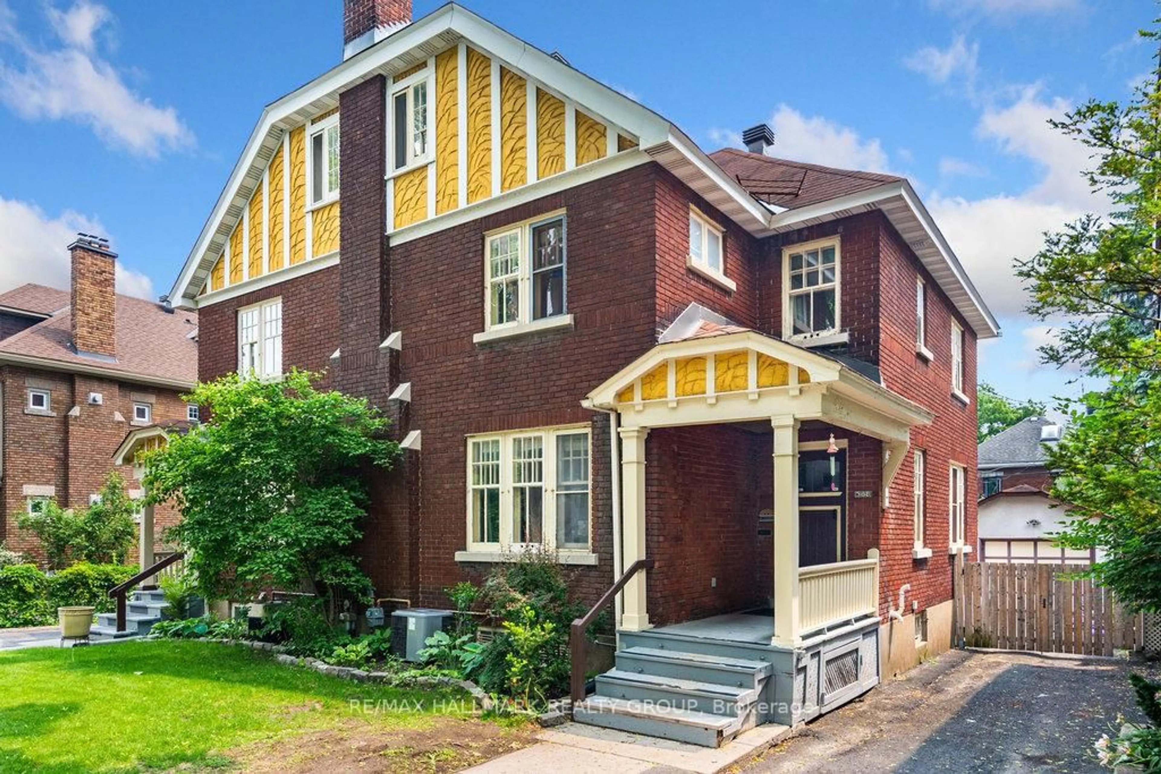 Home with brick exterior material, street for 388 First Ave, Ottawa Ontario K1S 2H1