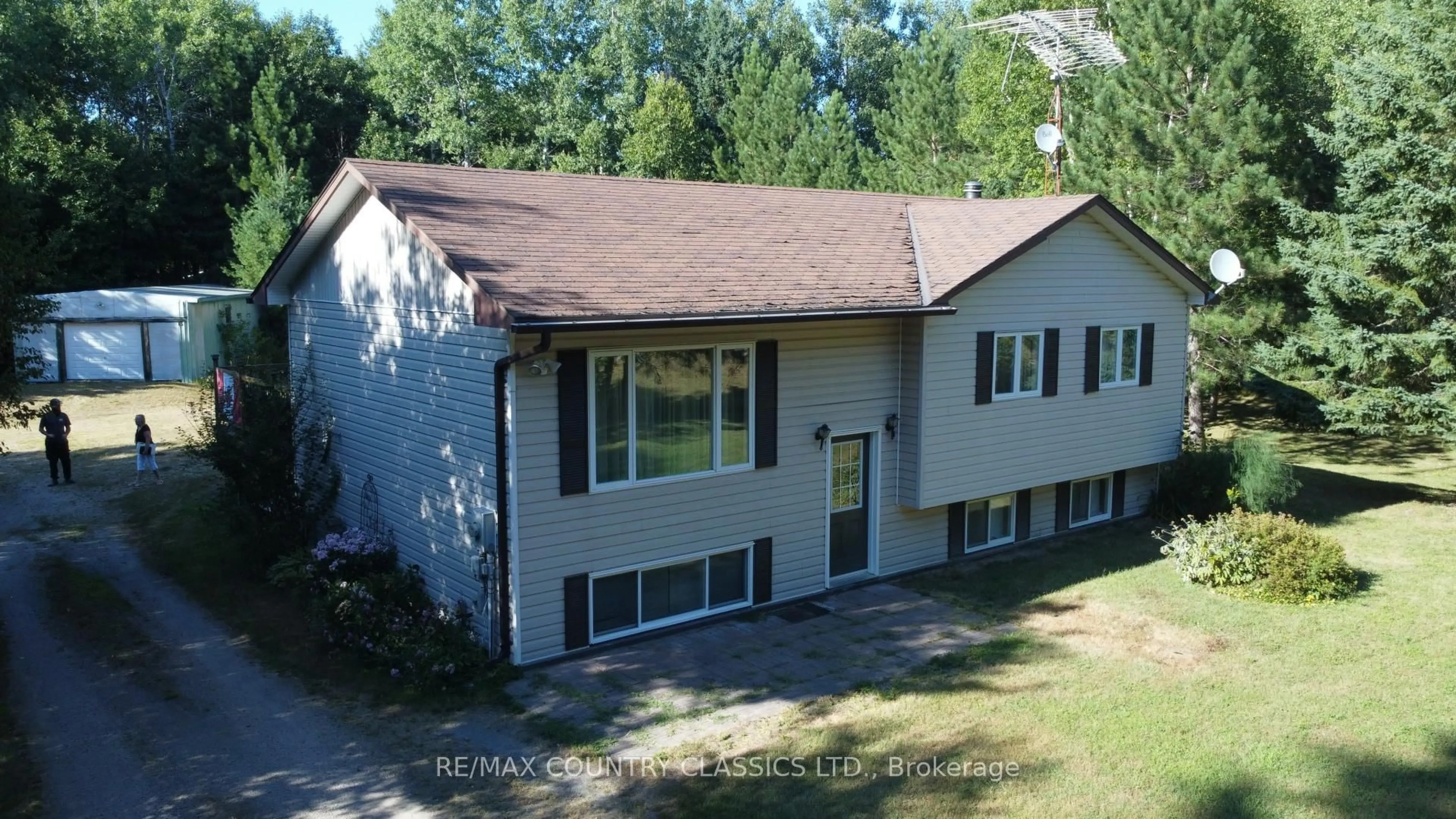 Home with vinyl exterior material, unknown for 1632 Division Rd, Killaloe Ontario K0J 2A0
