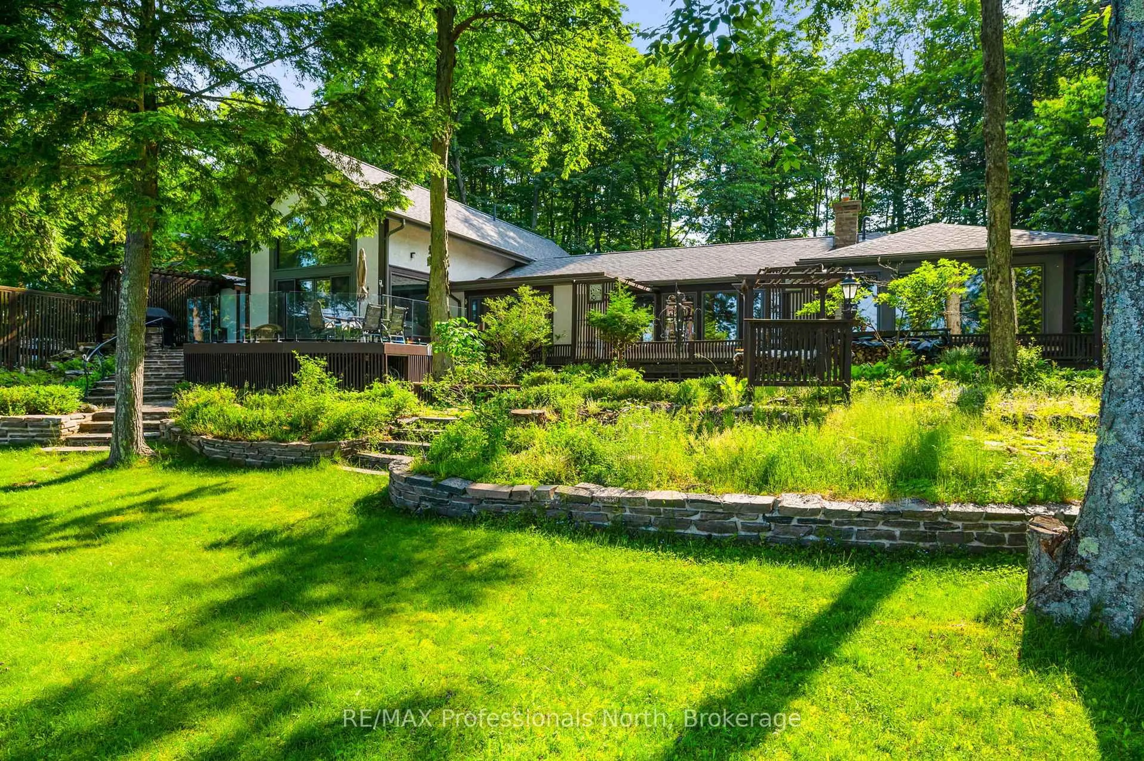 A pic from outside/outdoor area/front of a property/back of a property/a pic from drone, unknown for 1073 Grass Lake Rd, Dysart et al Ontario K0M 1S0