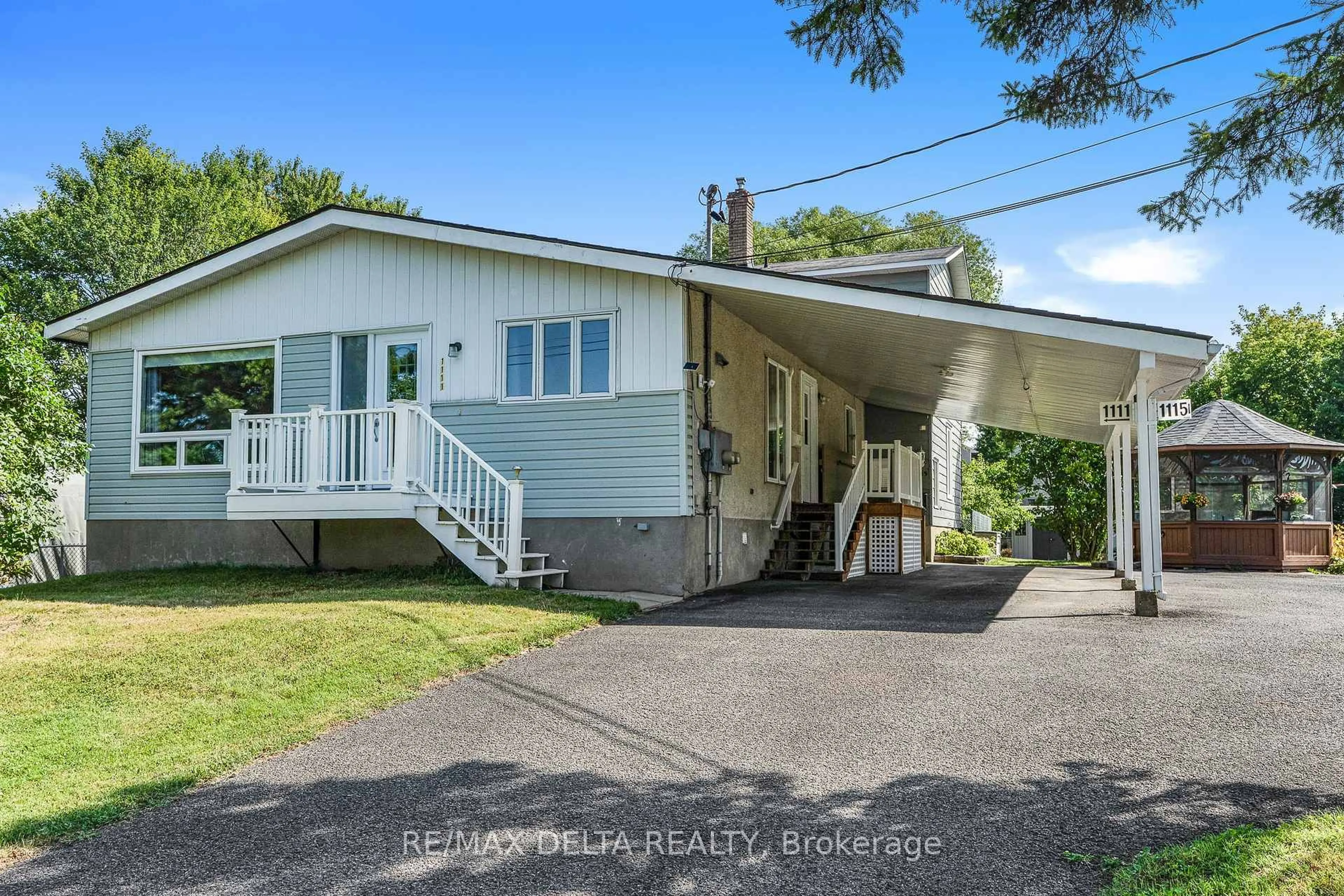 A pic from outside/outdoor area/front of a property/back of a property/a pic from drone, street for 1115 Cholette Cres, Orleans Ontario K1C 1T4