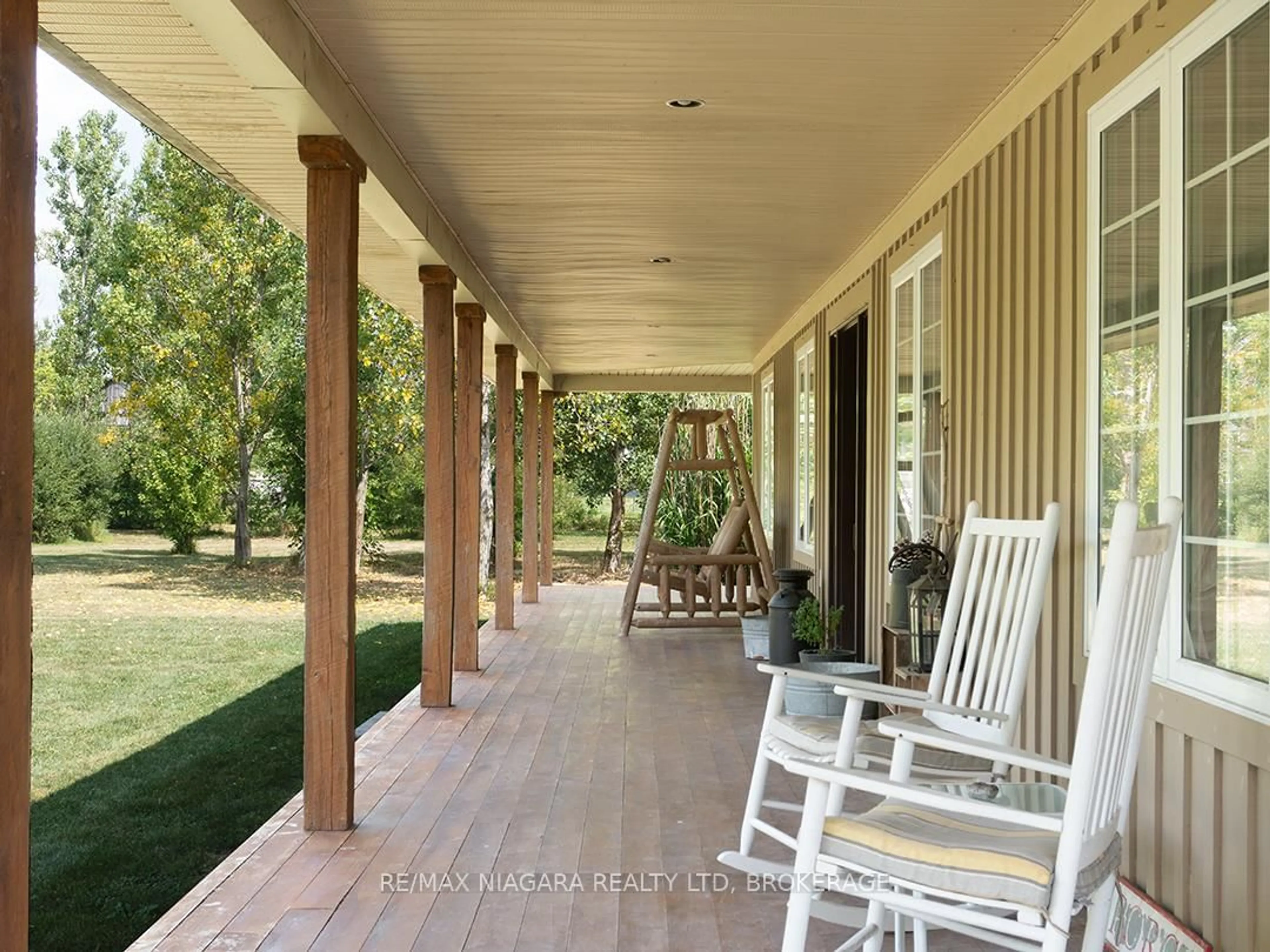 Patio, street for 3481 Troup Rd, Port Colborne Ontario L3K 5V5