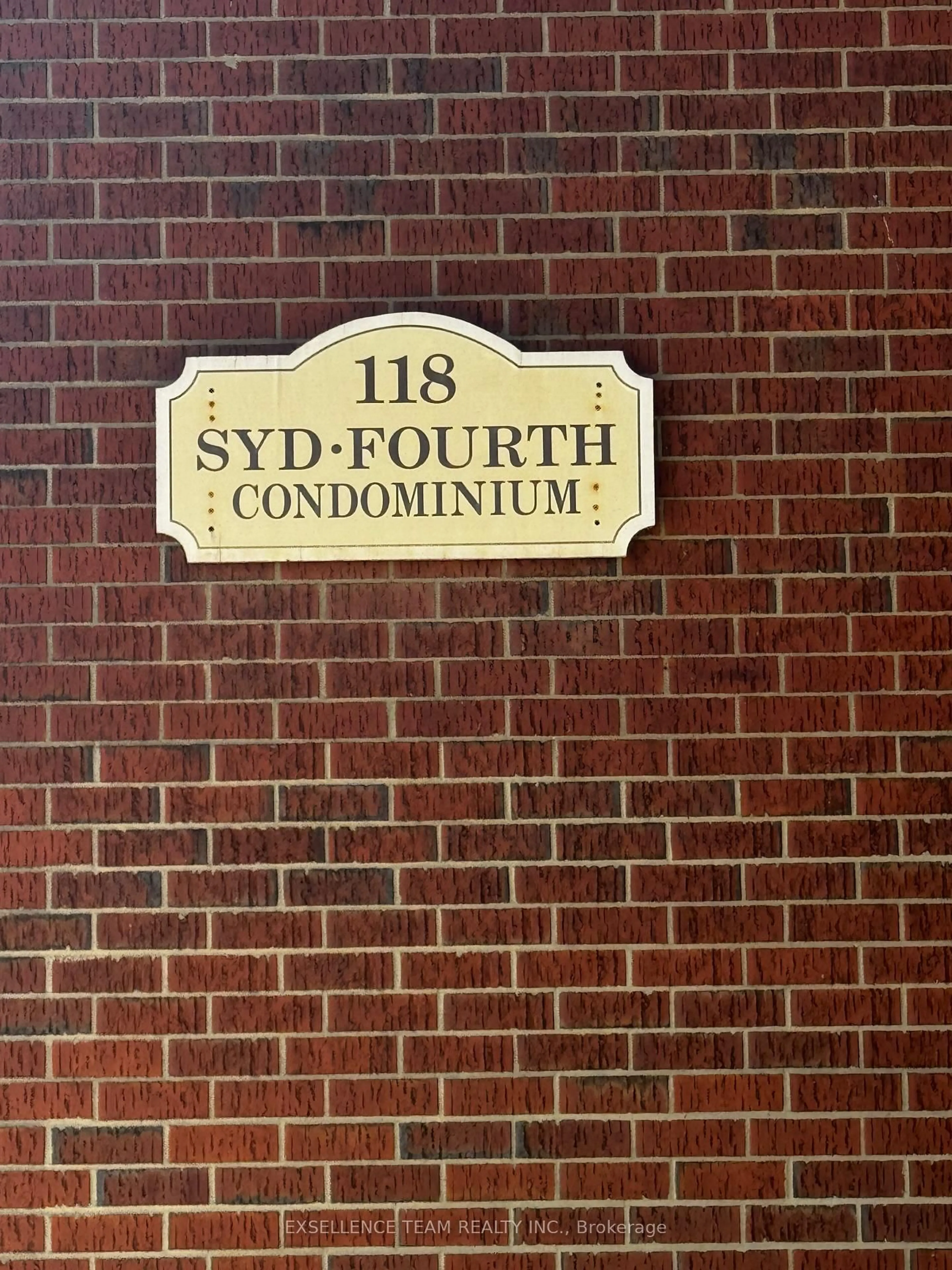Home with brick exterior material, street for 118 Fourth St #305, Cornwall Ontario K6H 2H9