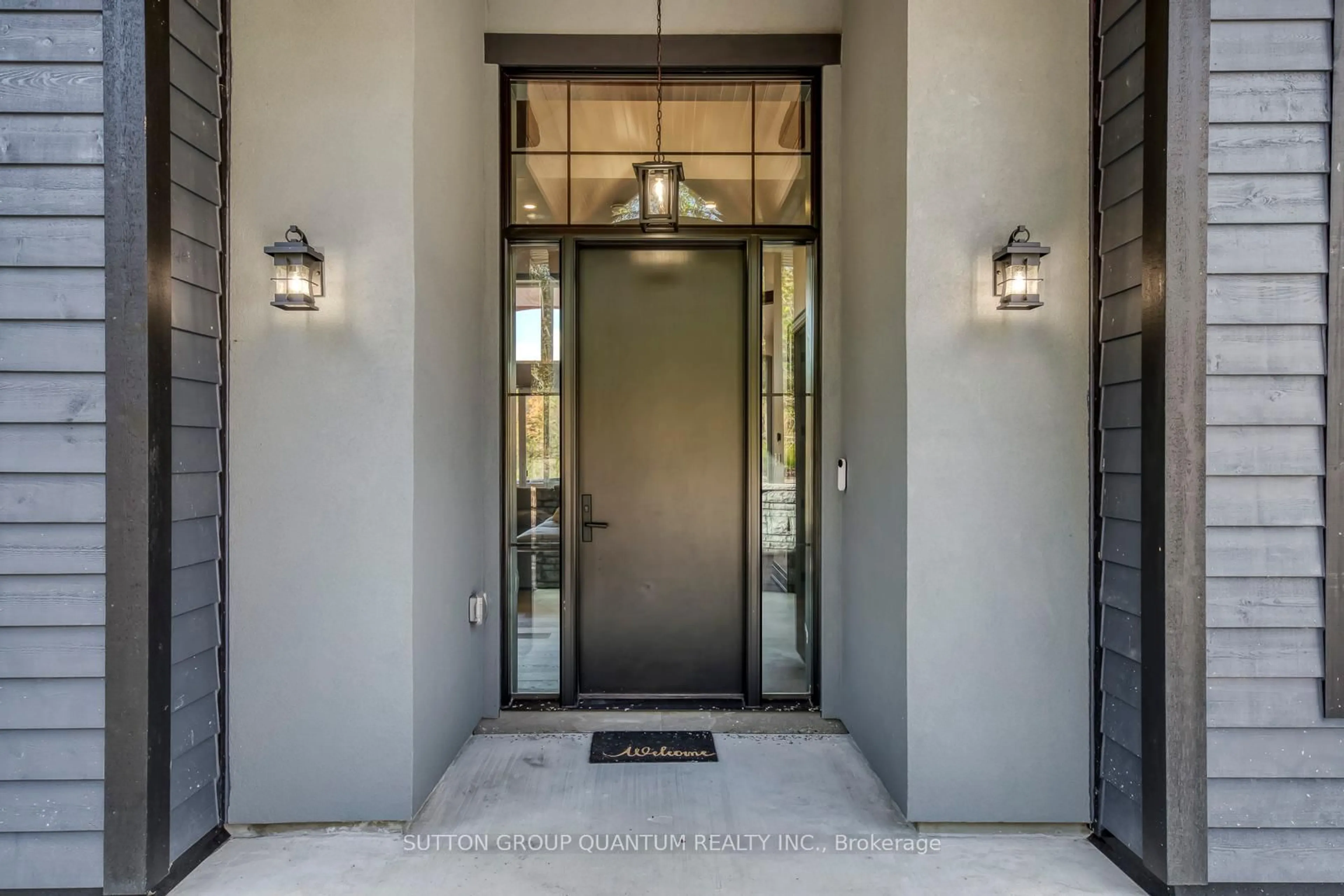 Indoor entryway for 4805 MUSKOKA DISTRICT 169 Rd #6, Muskoka Lakes Ontario P0C 1H0