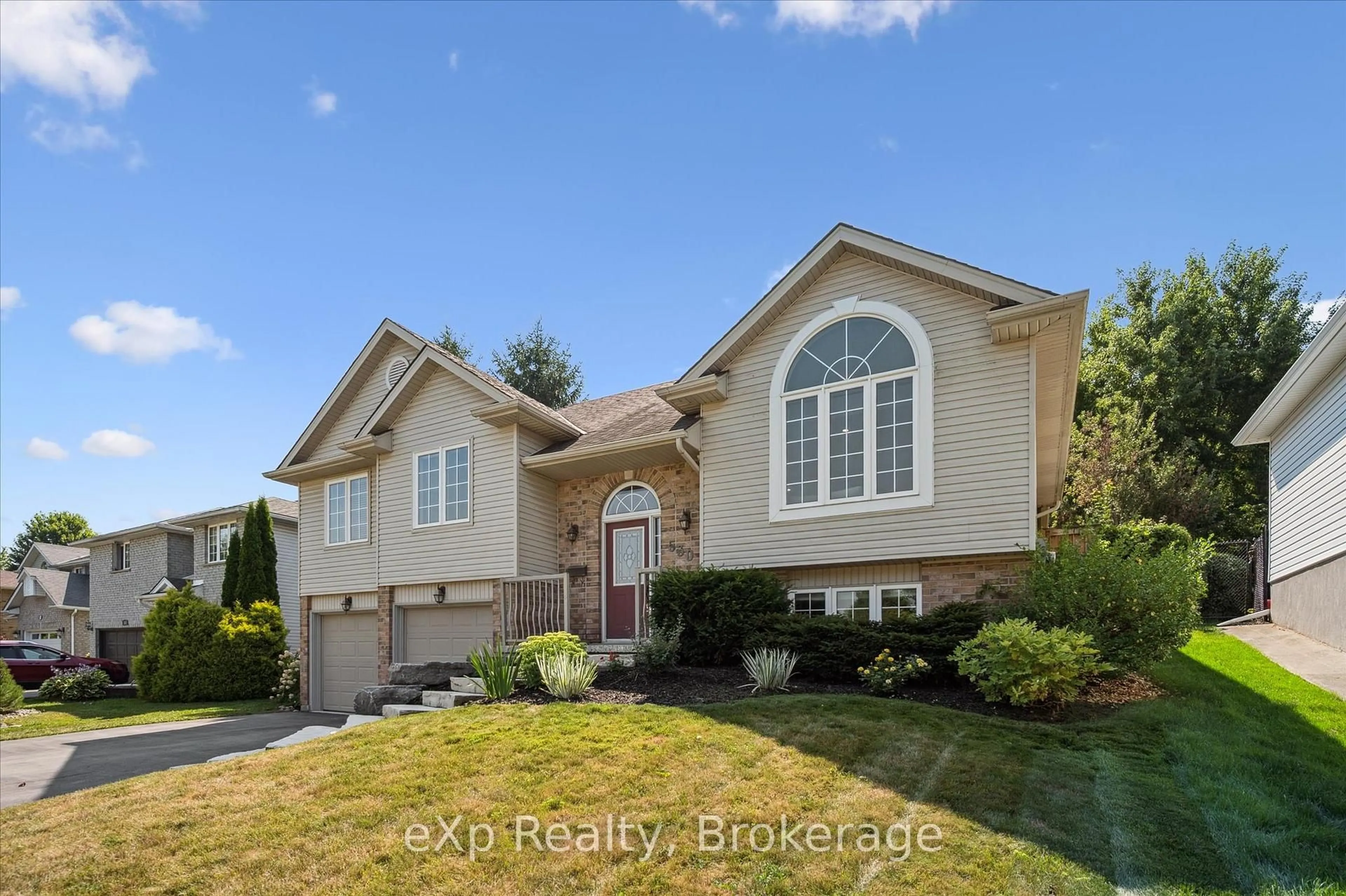 Home with vinyl exterior material, water/lake/river/ocean view for 530 Watt St, Centre Wellington Ontario N1M 3K4