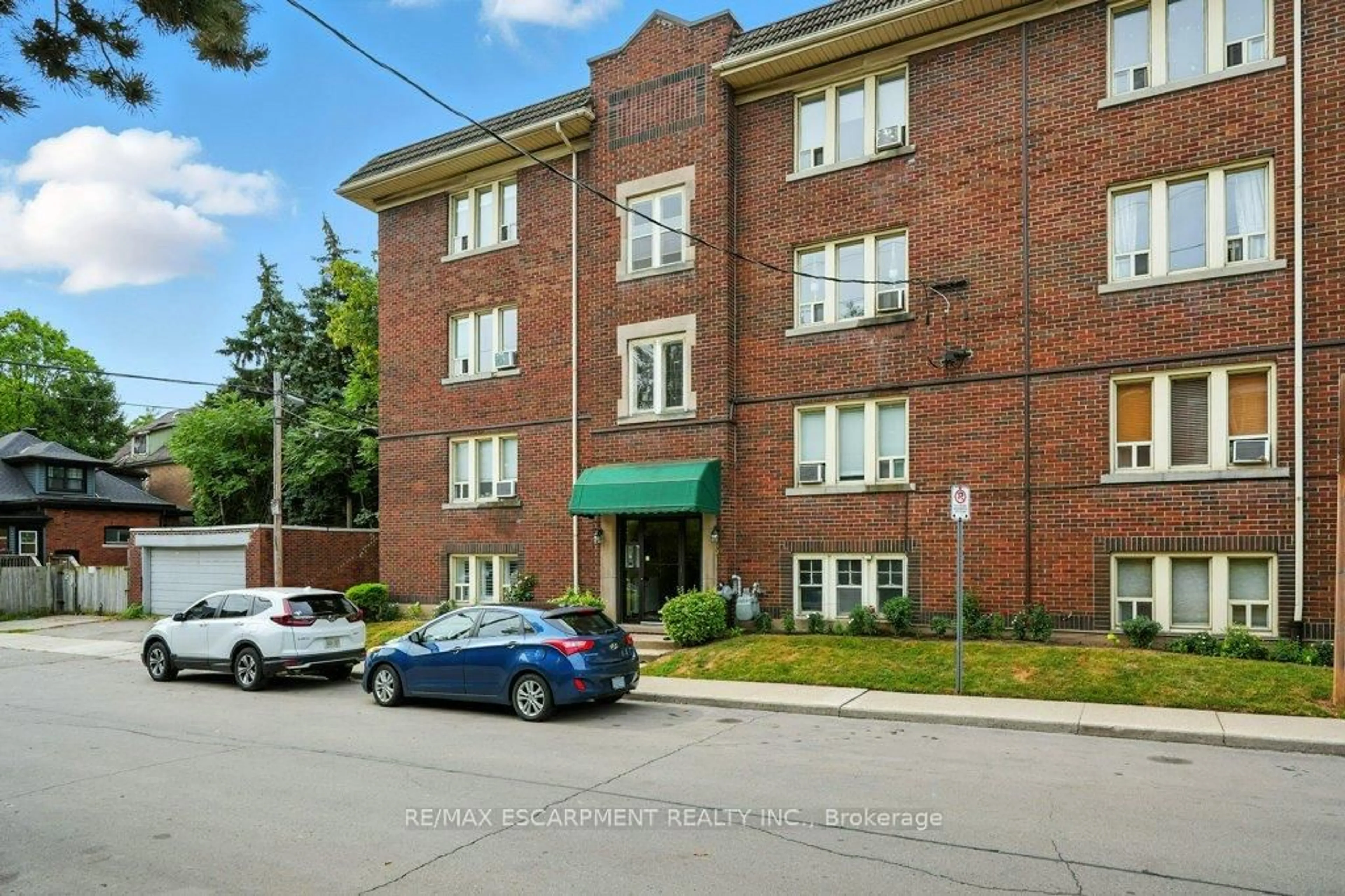 Unknown for 6 Vineland Ave #18, Hamilton Ontario L8M 1R4