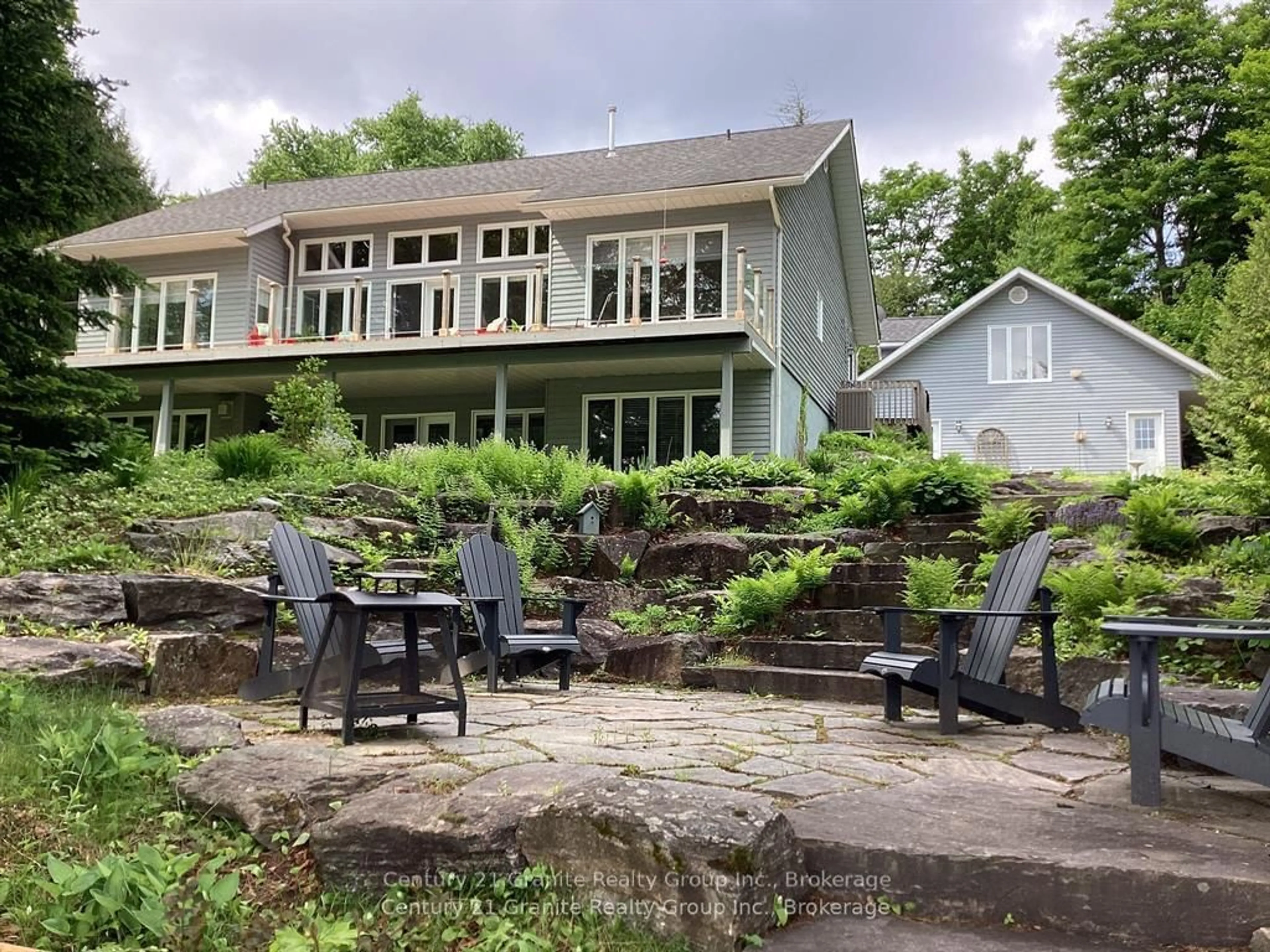 Patio, water/lake/river/ocean view for 3526 West Shore Rd, Dysart et al Ontario K0M 1S0