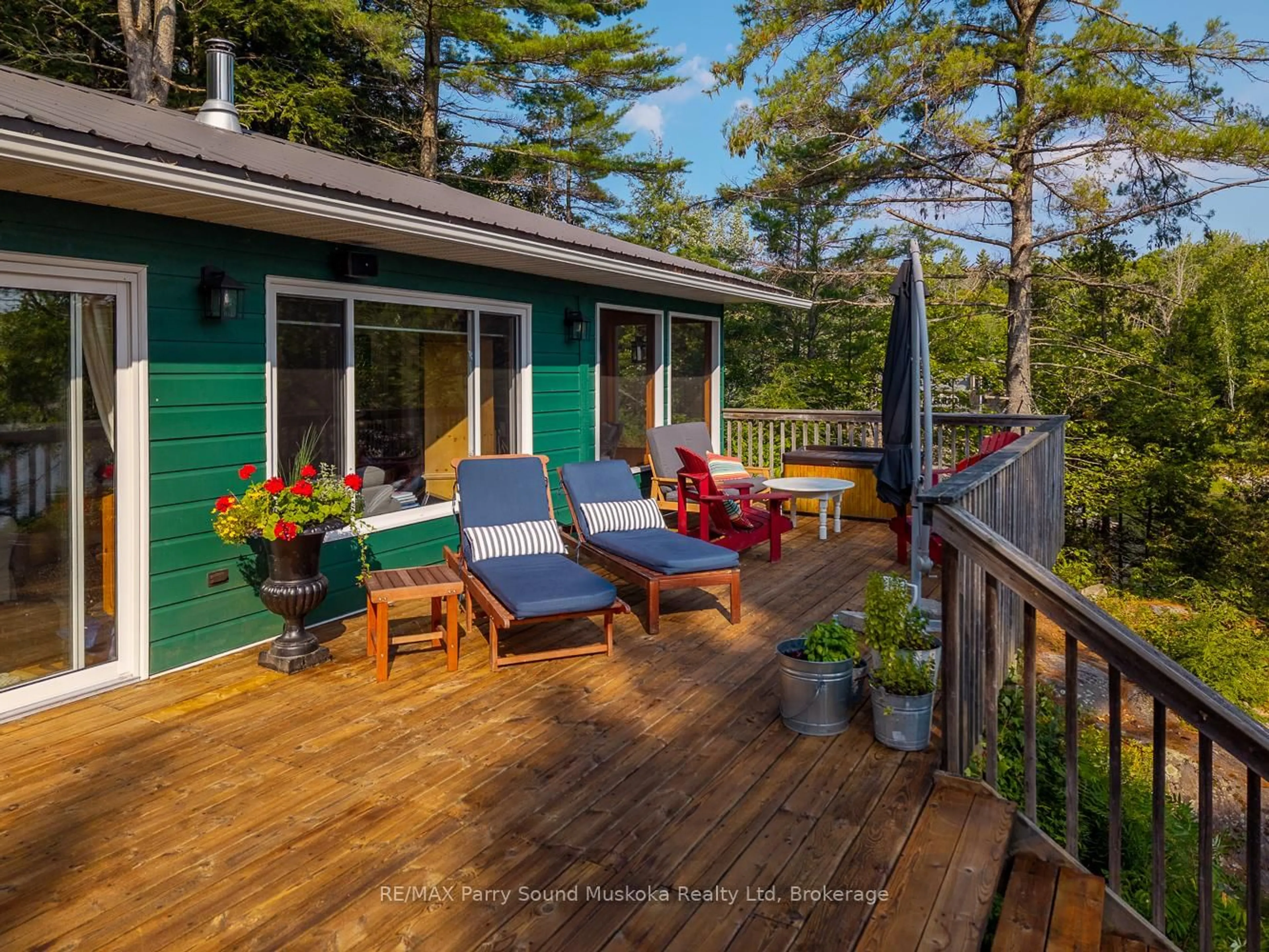 Patio, unknown for 47 Island 65c Island, Carling Ontario P0G 1G0