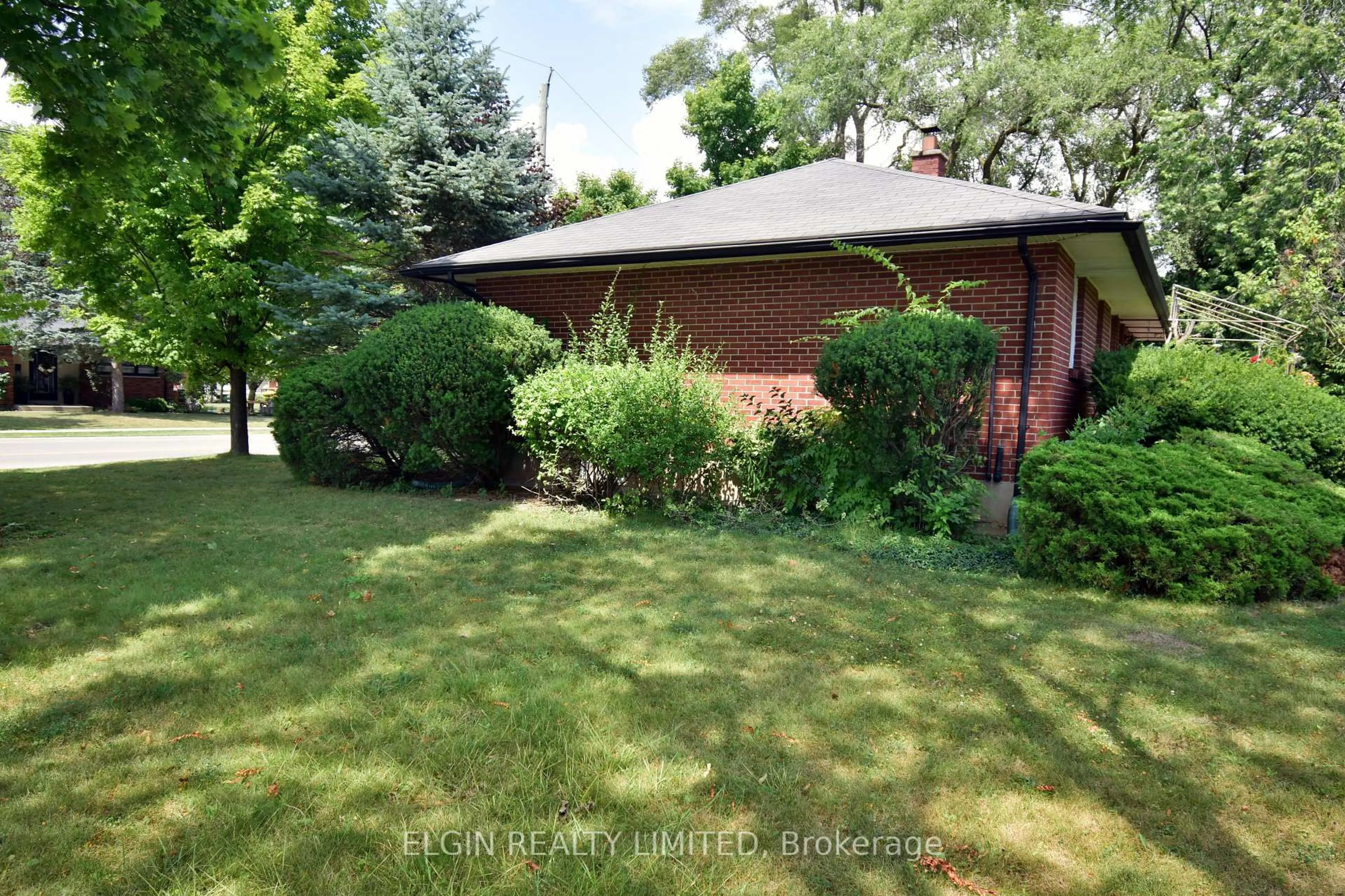 Home with brick exterior material, street for 83 Churchill Cres, St. Thomas Ontario N5R 1P9