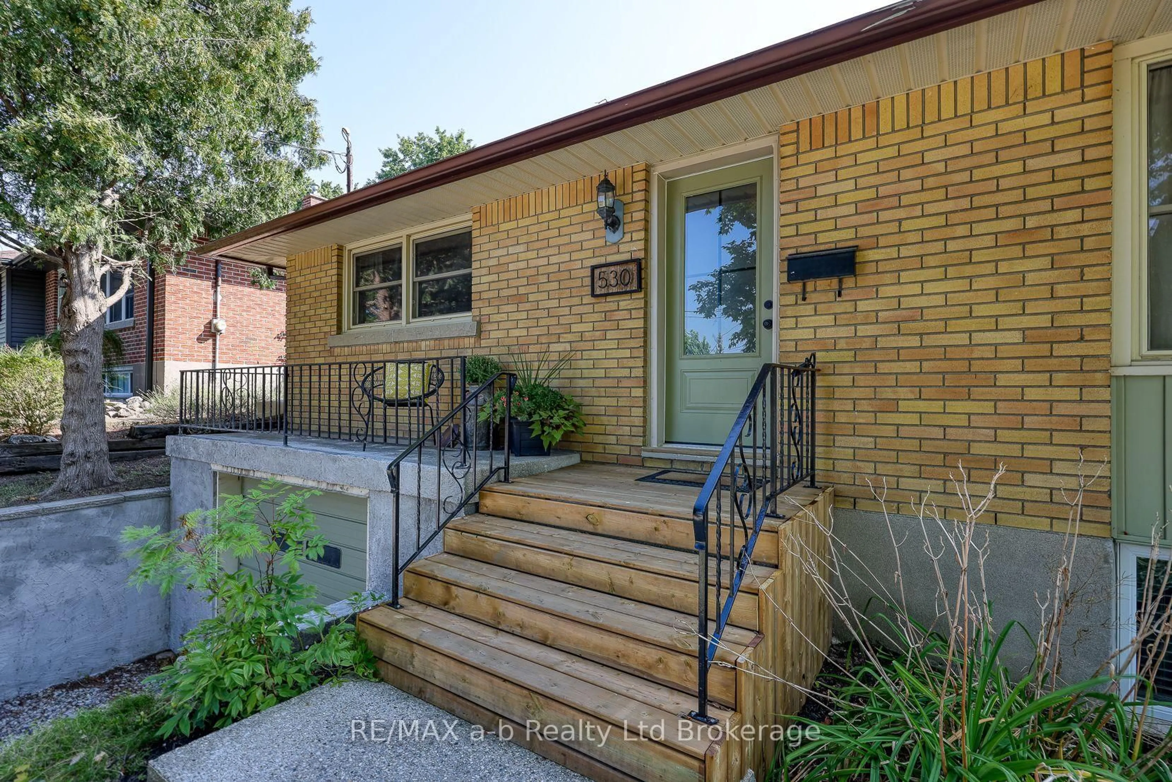 Home with brick exterior material, street for 530 Highland Dr, Woodstock Ontario N4S 5W9