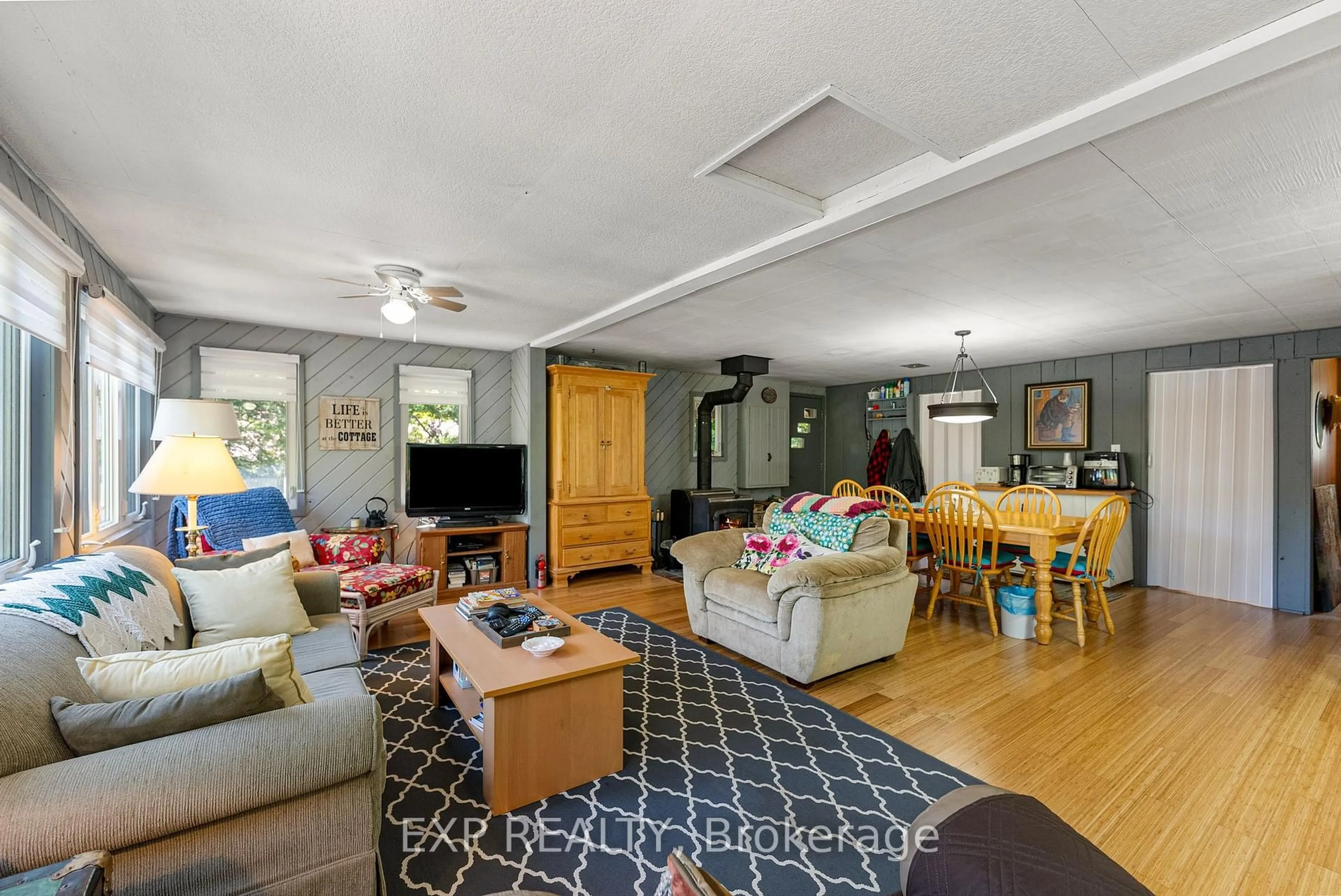 Living room with furniture, unknown for 26 Butternut Lane, Haley Station Ontario K0J 1Y0